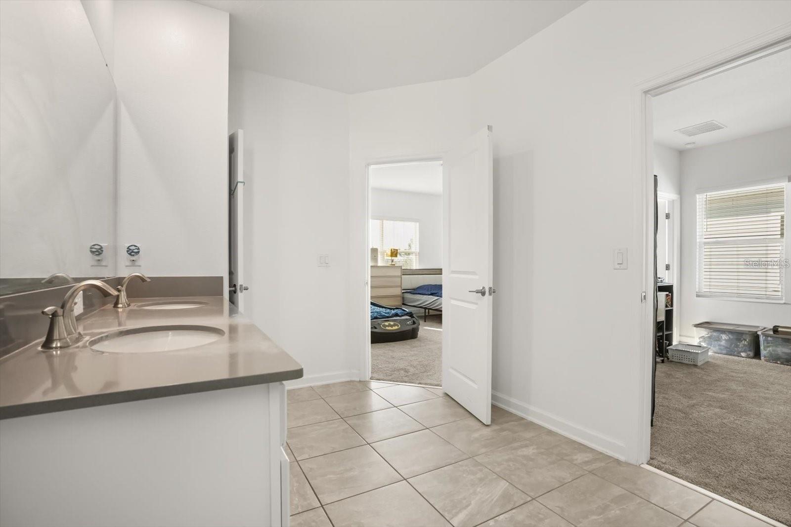 Image 14 of 28 For 2999 Addison Boulevard