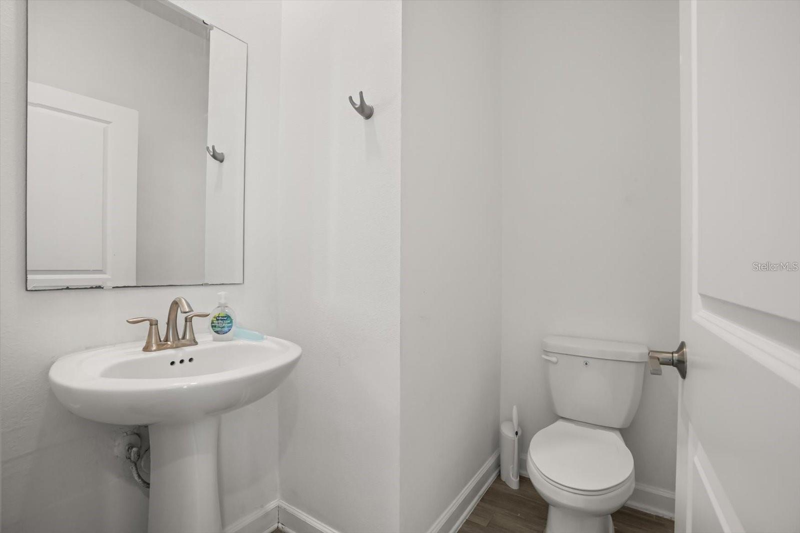 Image 17 of 28 For 2999 Addison Boulevard