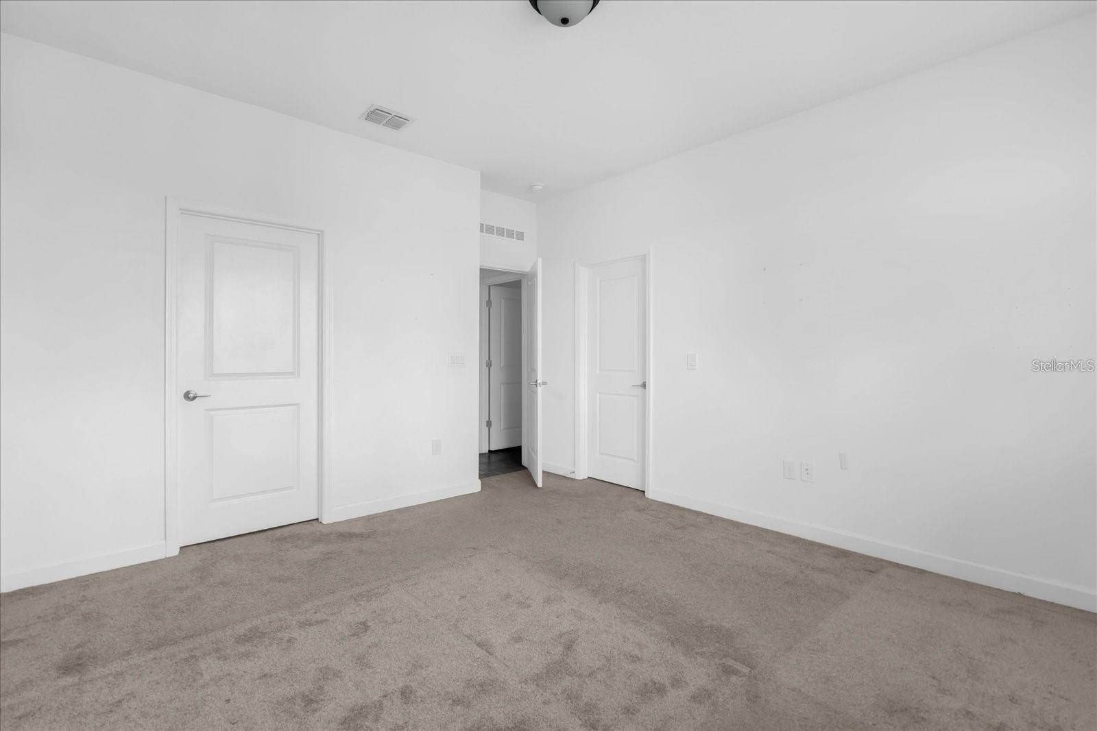 Image 11 of 30 For 2959 Addison Boulevard