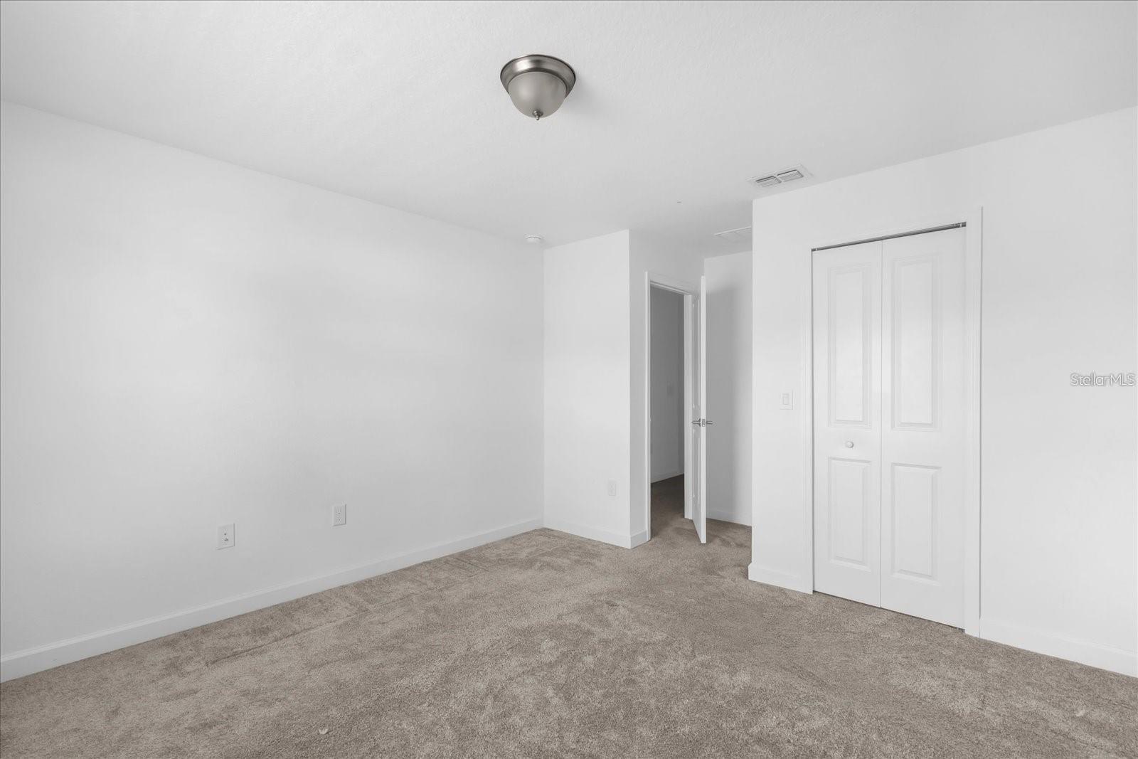 Image 13 of 30 For 2959 Addison Boulevard