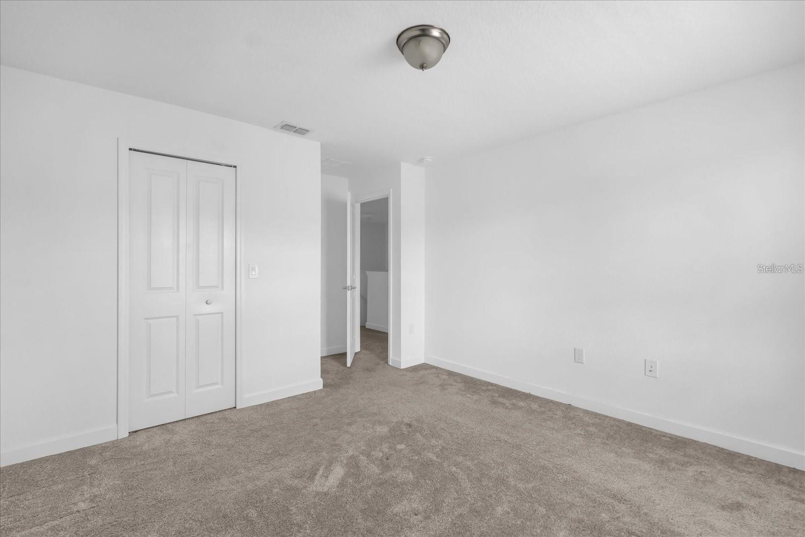 Image 15 of 30 For 2959 Addison Boulevard