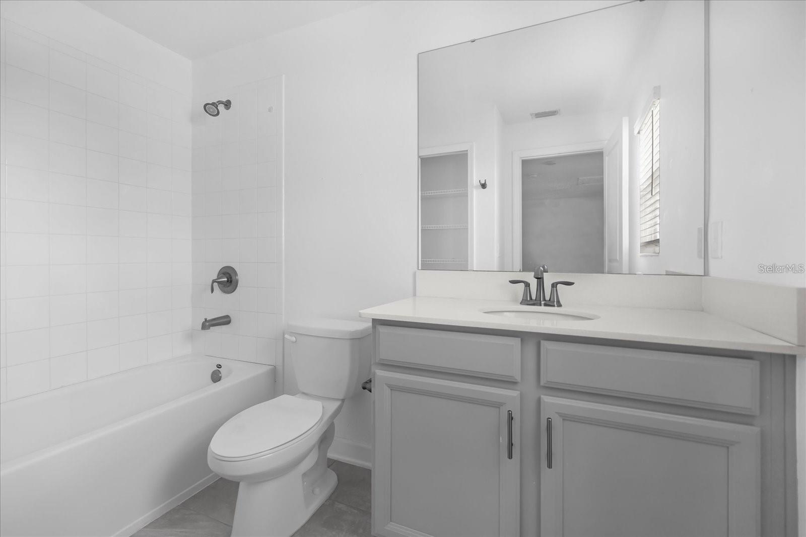 Image 19 of 30 For 2959 Addison Boulevard