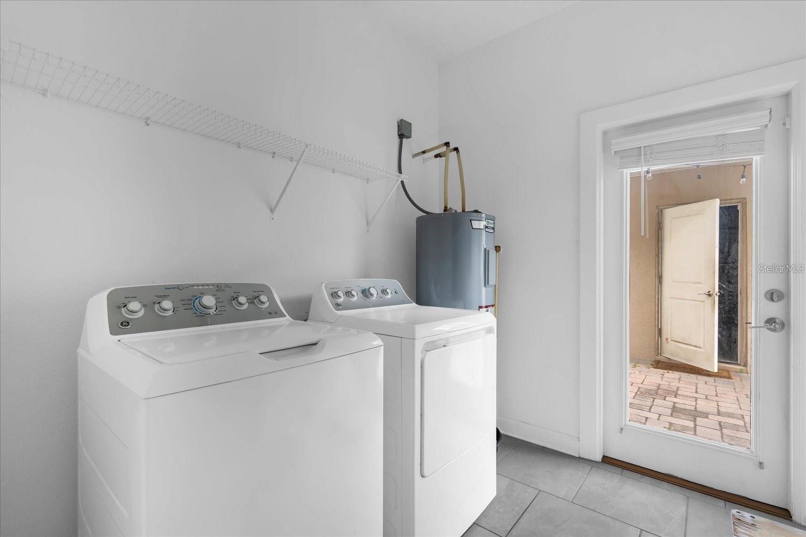 Image 20 of 30 For 2959 Addison Boulevard