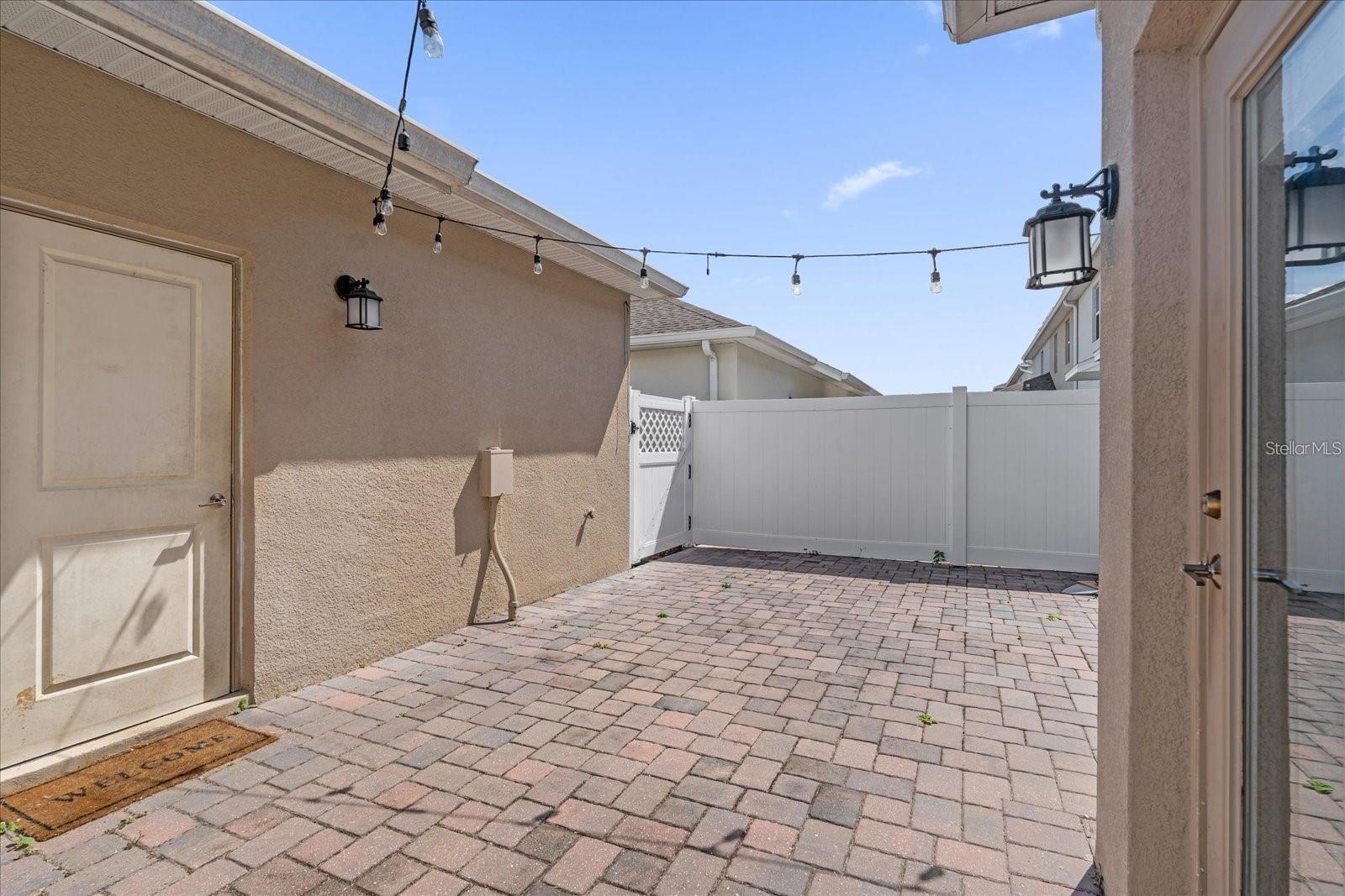 Image 22 of 30 For 2959 Addison Boulevard