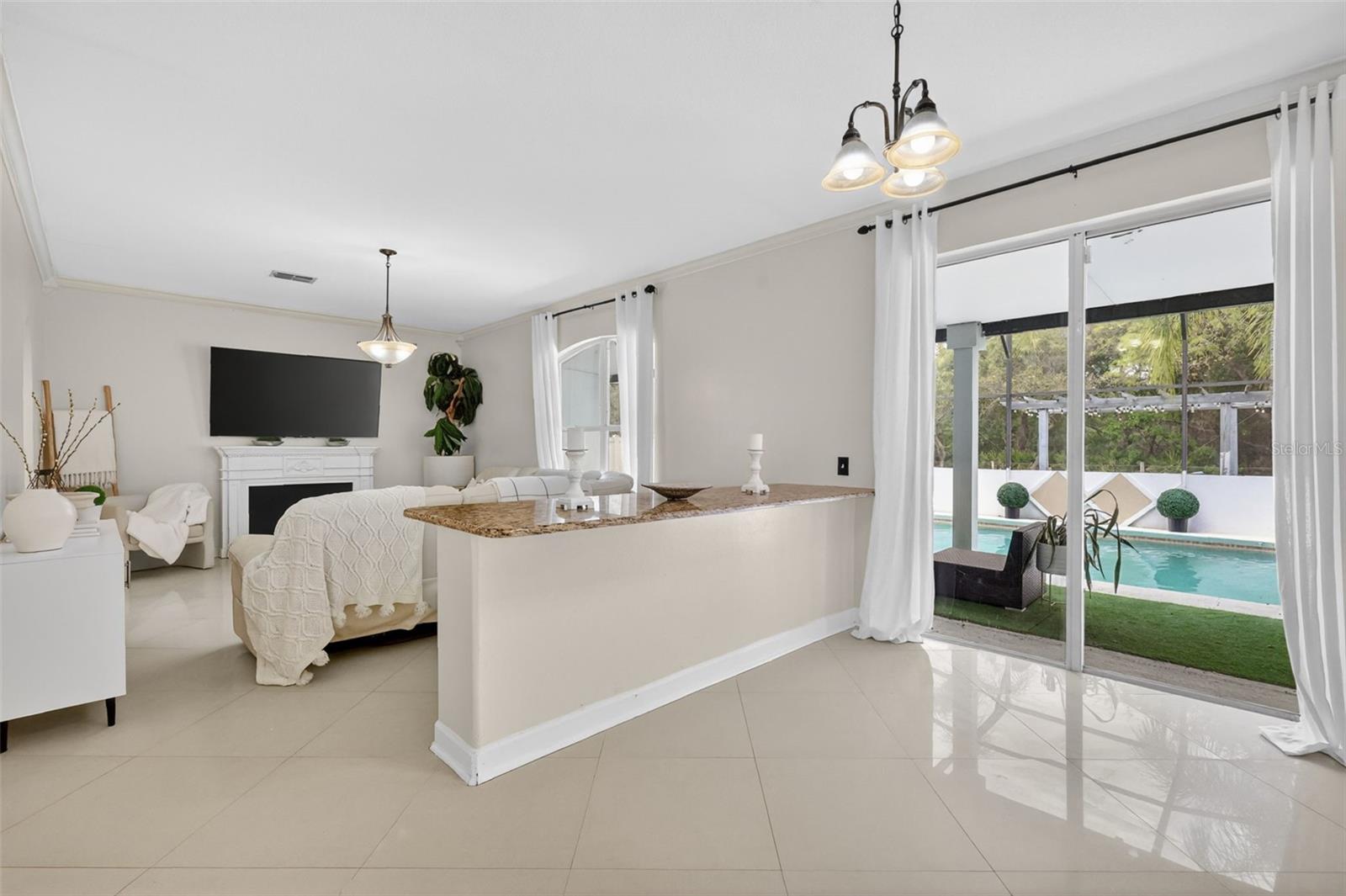 Image 10 of 40 For 359 Pebble Court