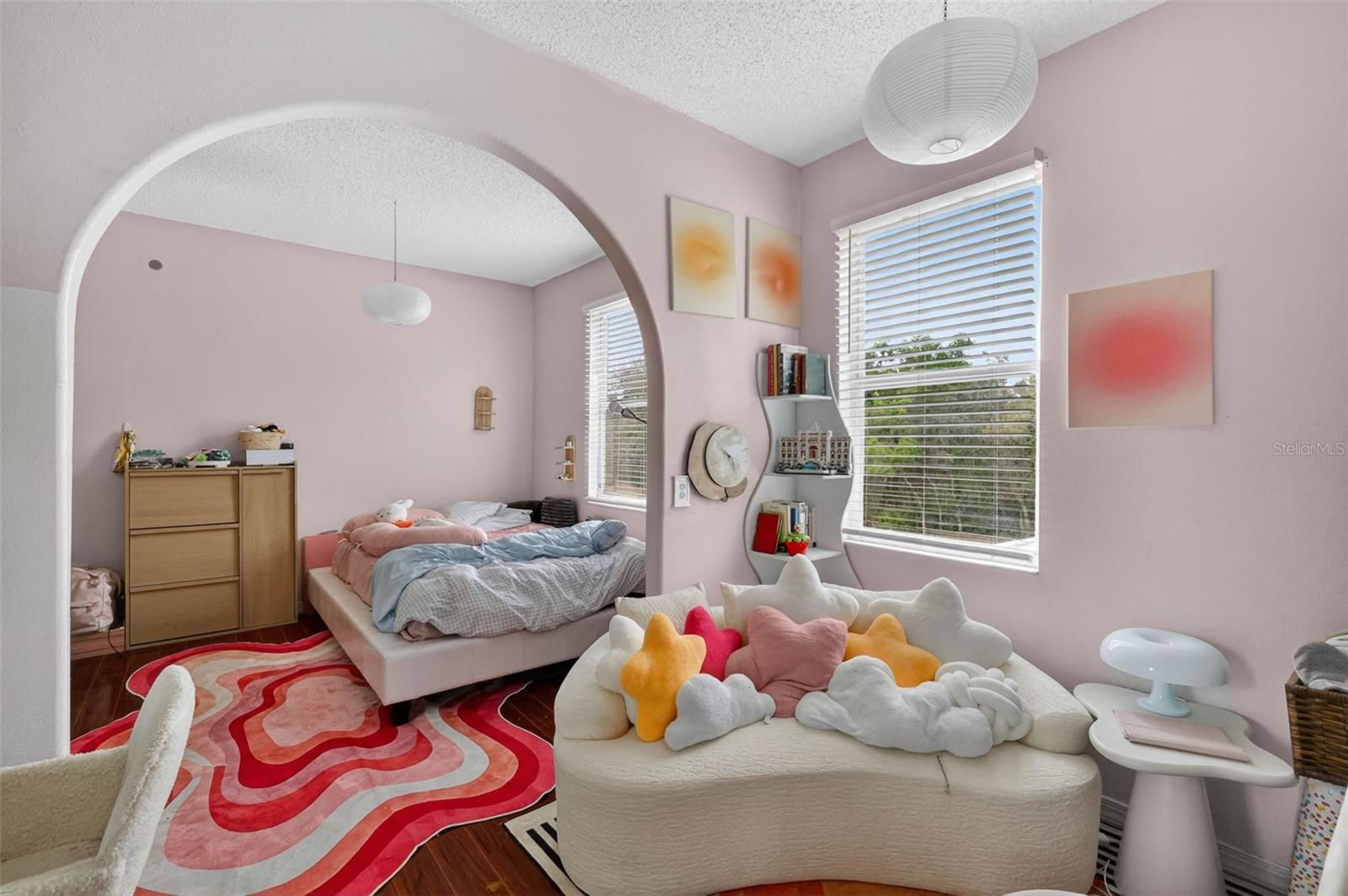 Image 22 of 40 For 359 Pebble Court