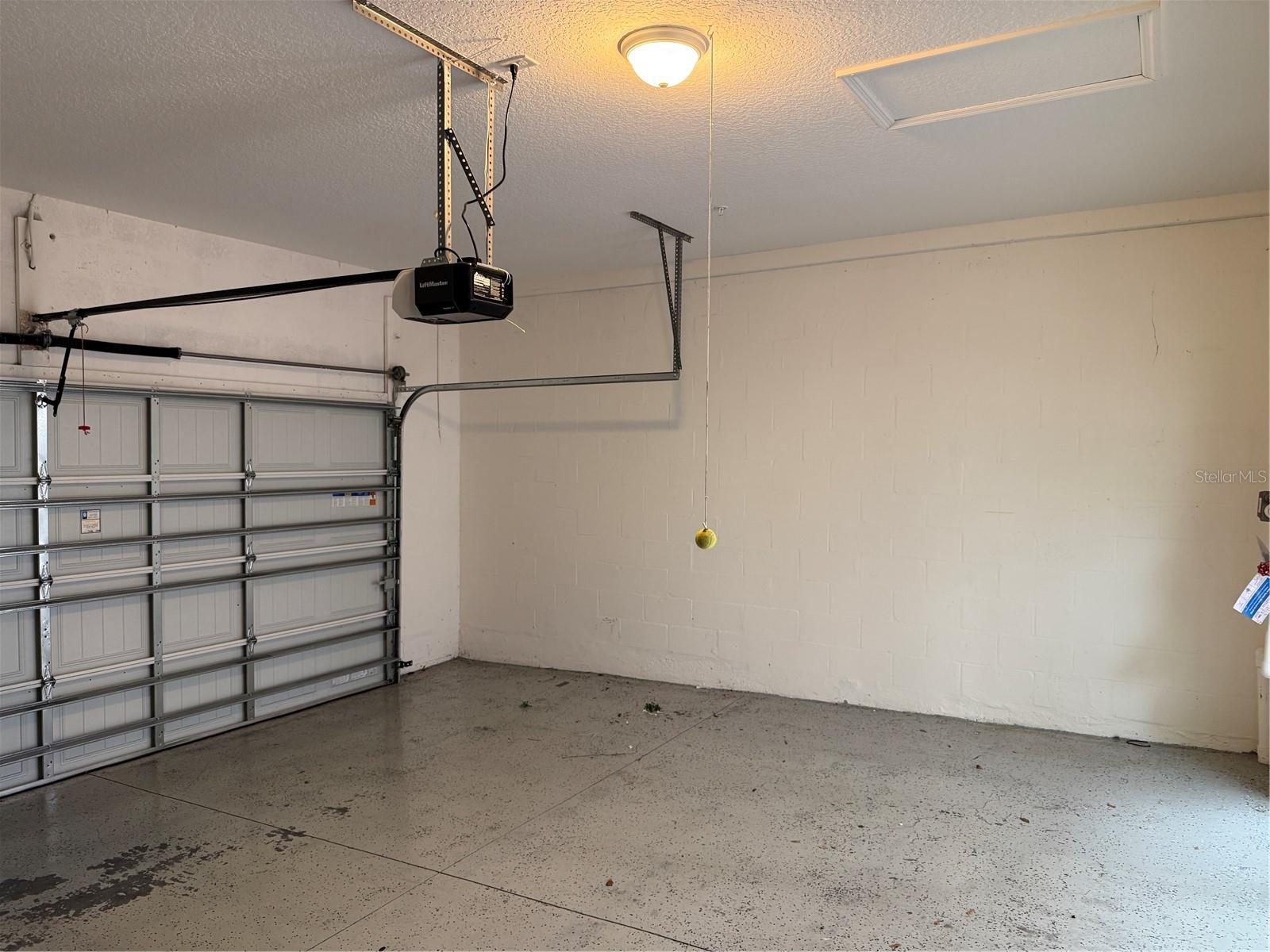 Image 18 of 44 For 619 Plant Street