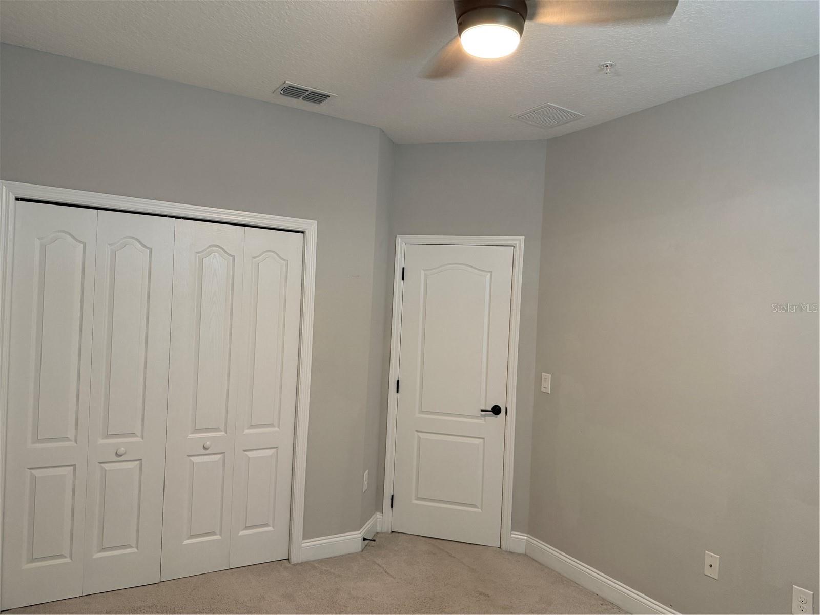 Image 35 of 44 For 619 Plant Street