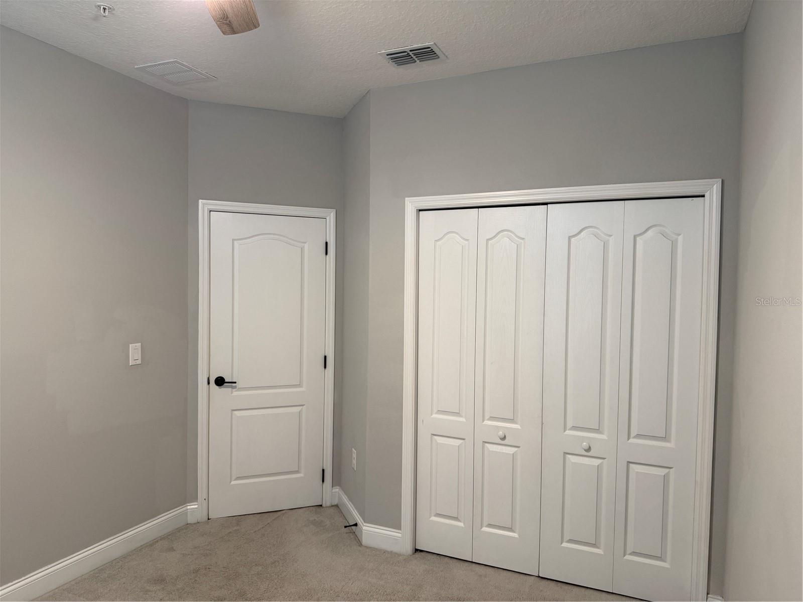 Image 39 of 44 For 619 Plant Street