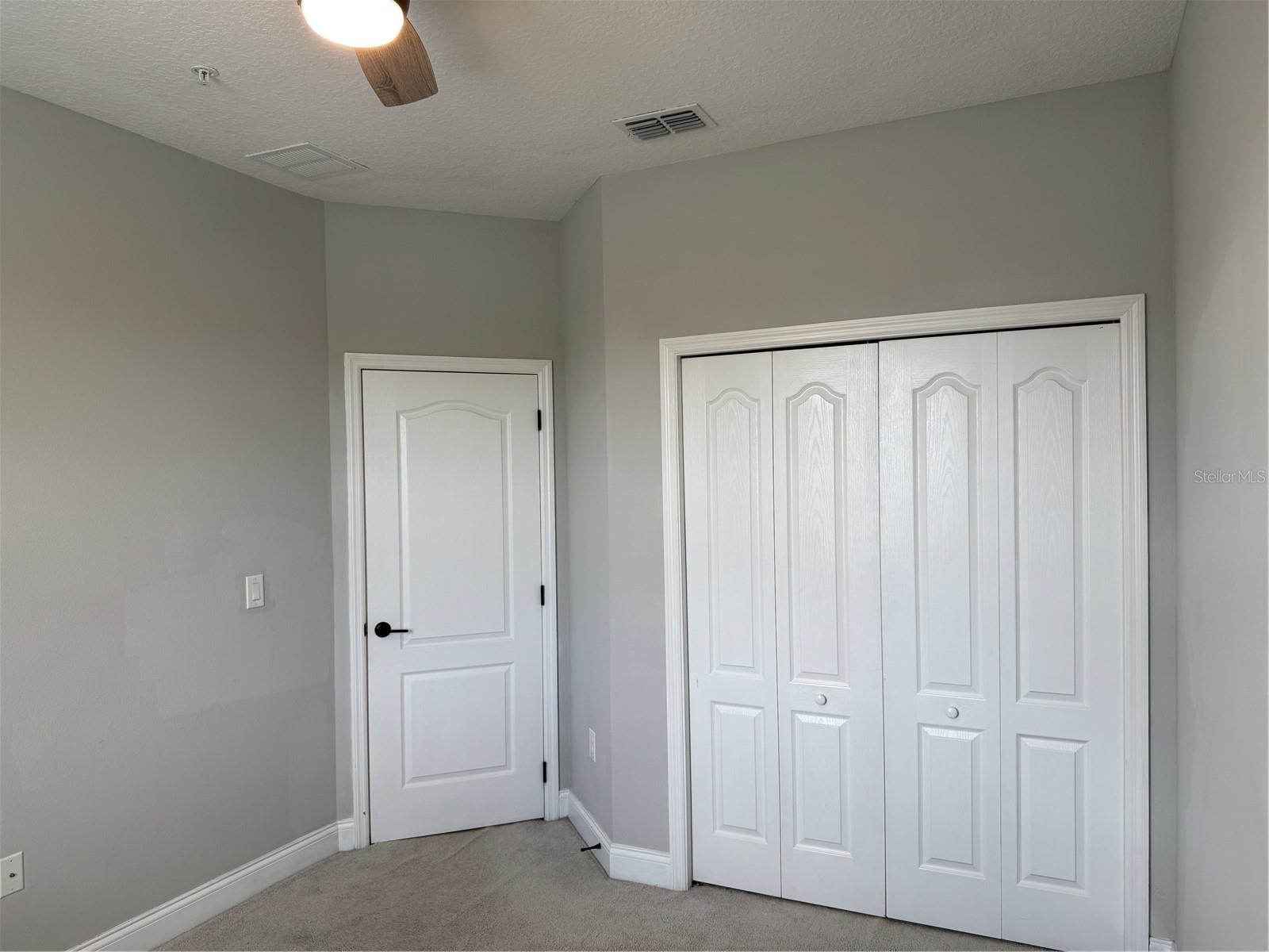 Image 41 of 44 For 619 Plant Street