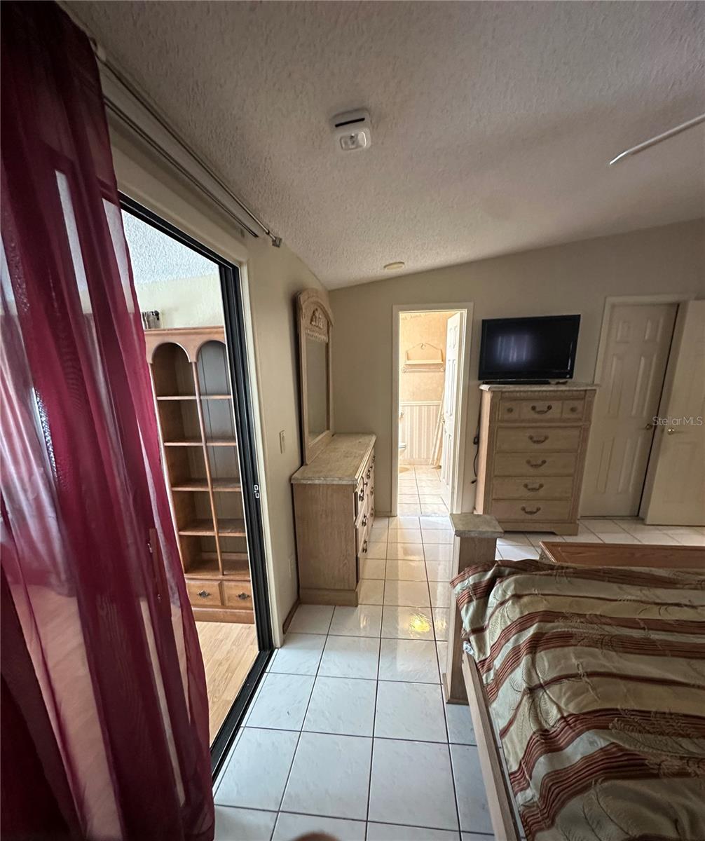 Image 17 of 38 For 907 Orchid Street