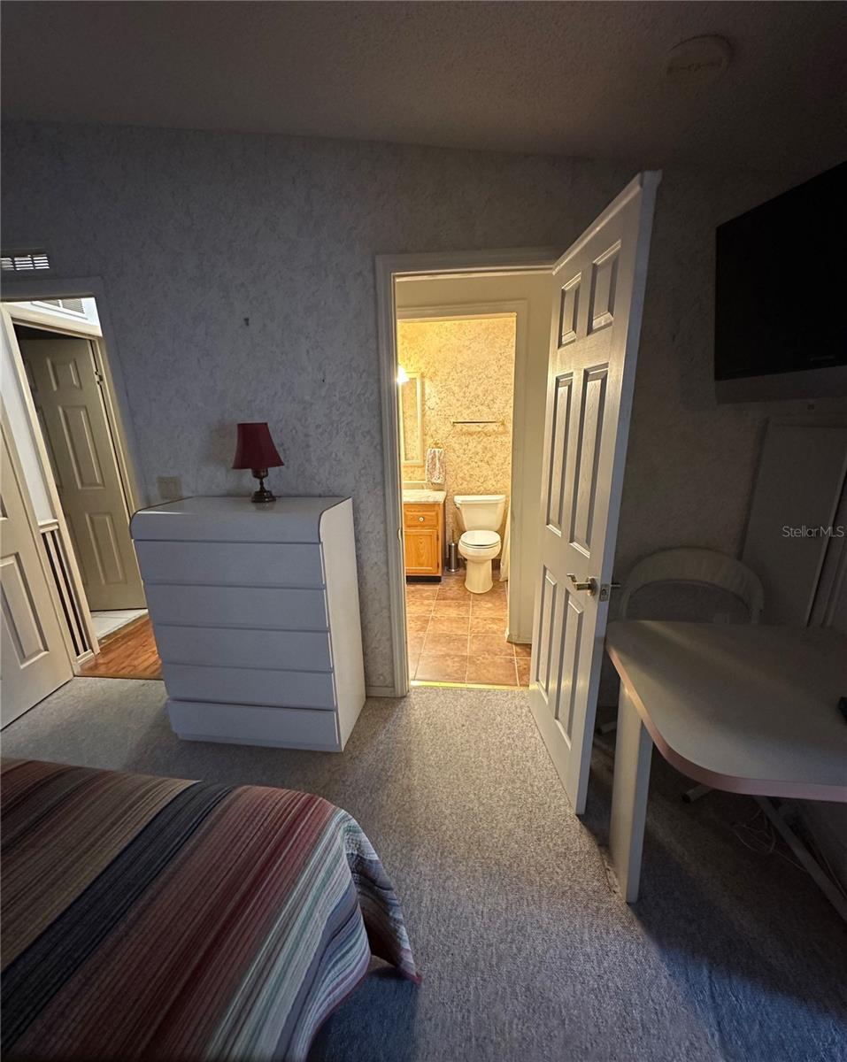 Image 20 of 38 For 907 Orchid Street