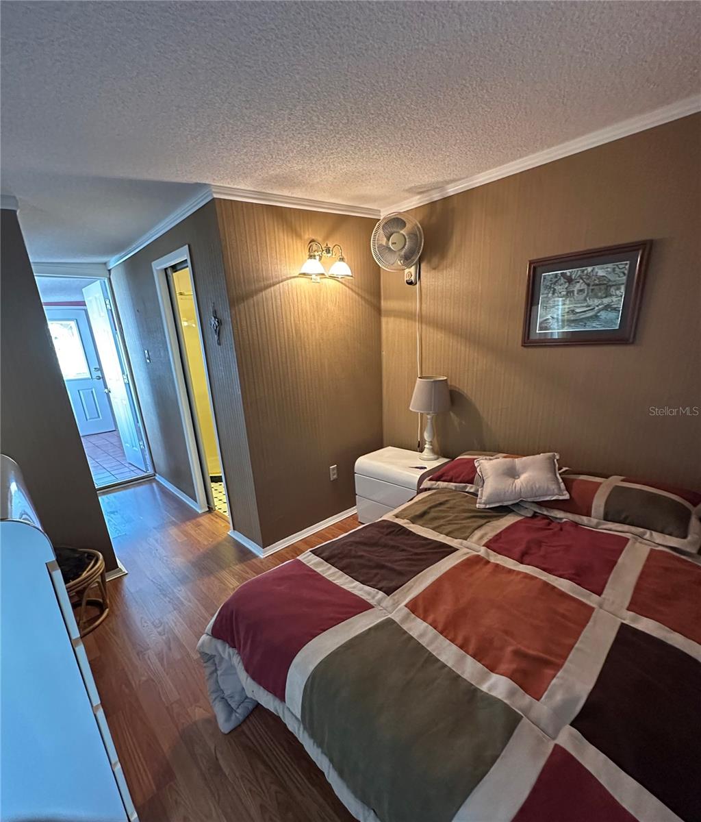 Image 21 of 38 For 907 Orchid Street