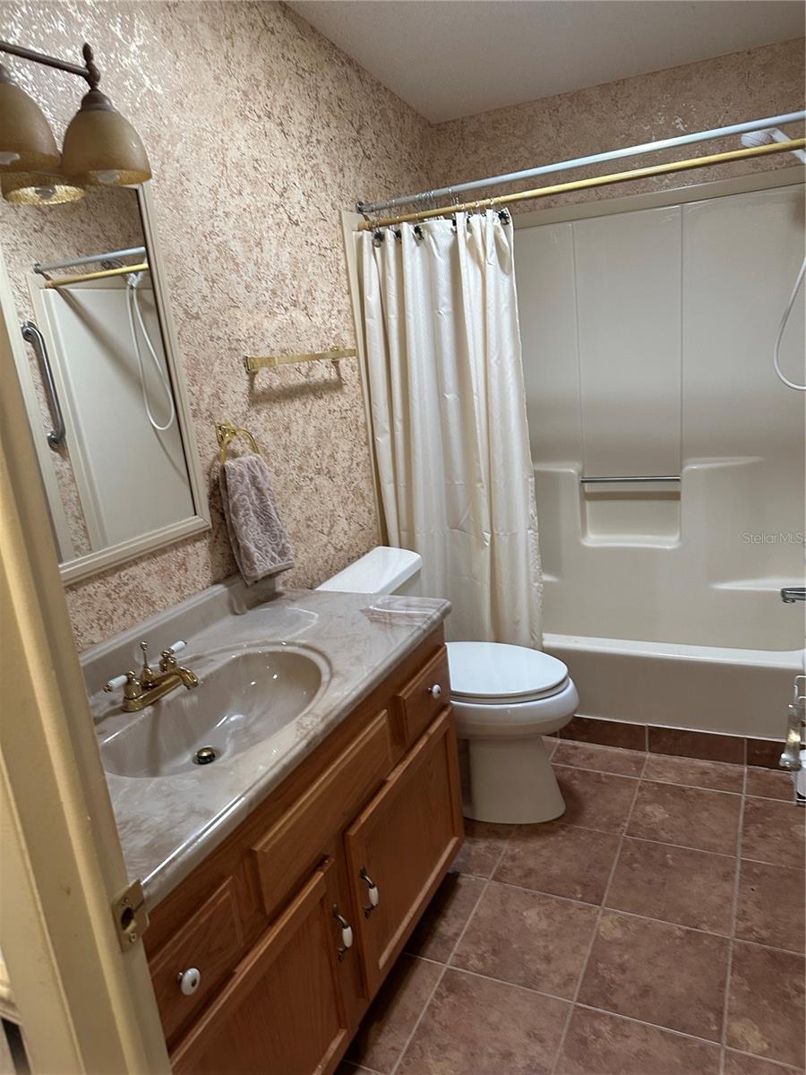 Image 23 of 38 For 907 Orchid Street