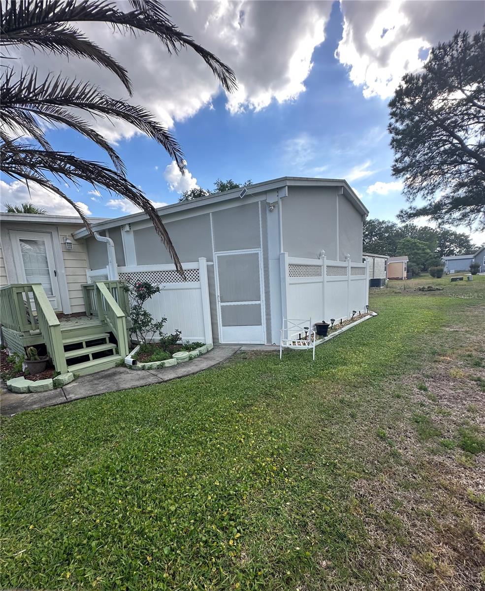 Image 31 of 38 For 907 Orchid Street