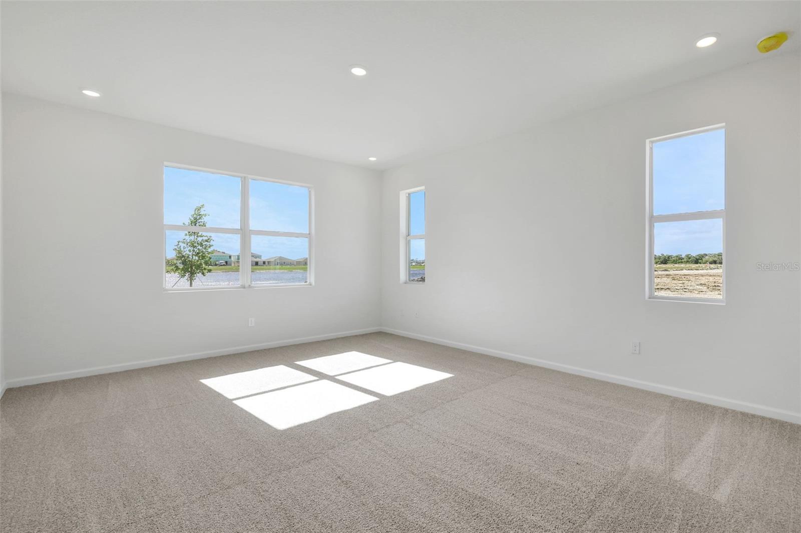 Image 22 of 28 For 10693 Suncrest Loop