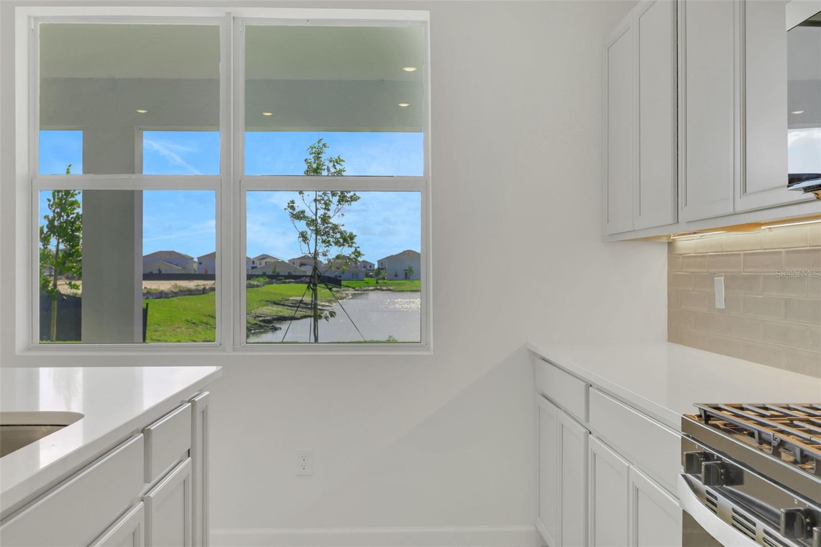 Image 23 of 28 For 10693 Suncrest Loop