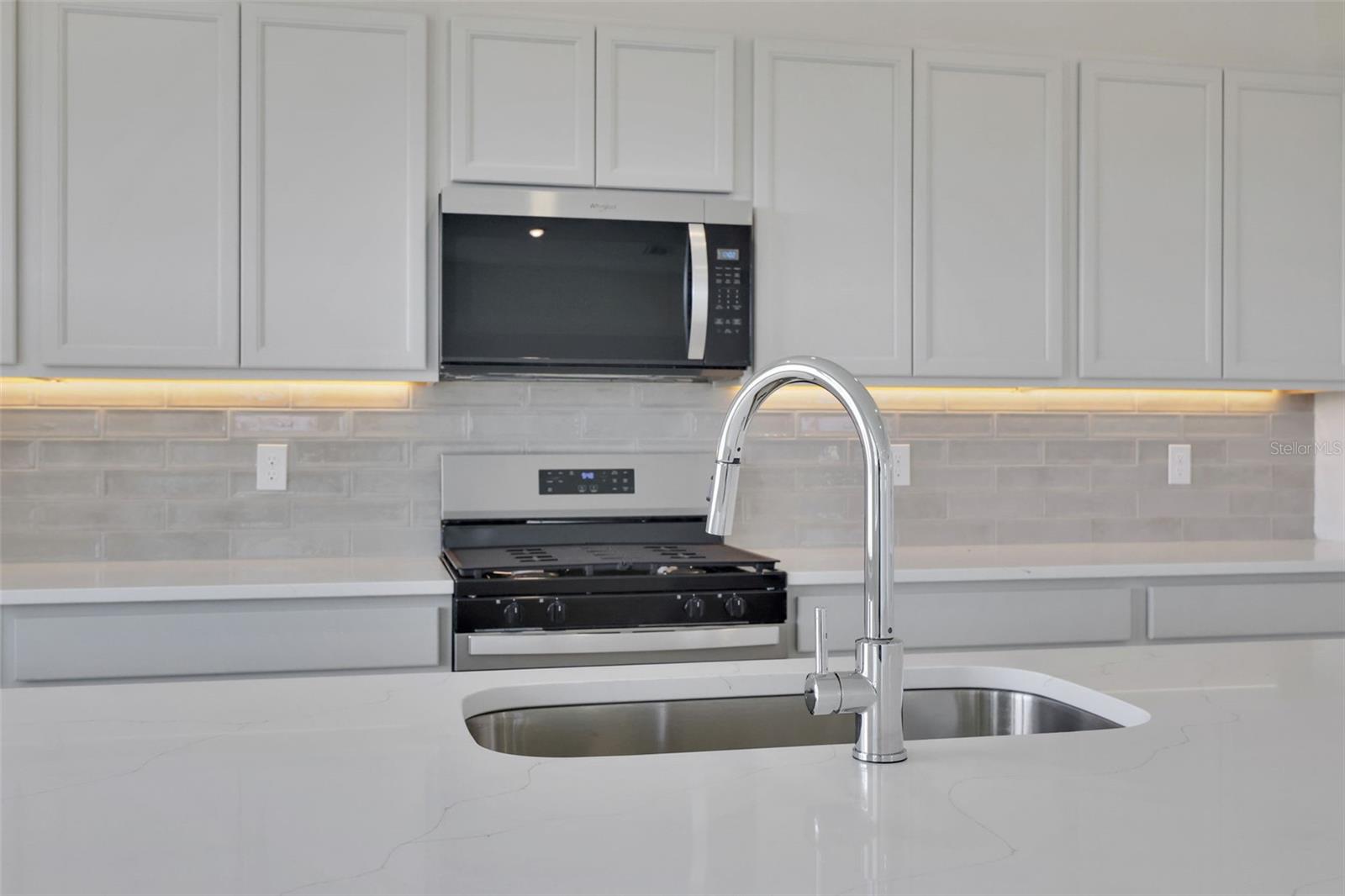 Image 24 of 28 For 10693 Suncrest Loop