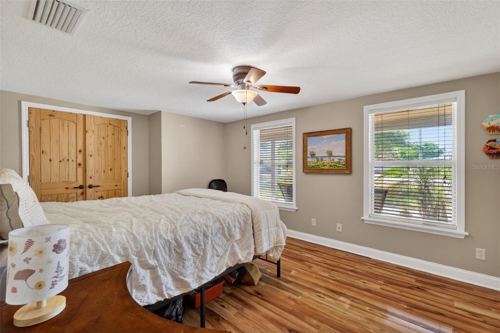 Image 13 of 28 For 5713 Lake Street