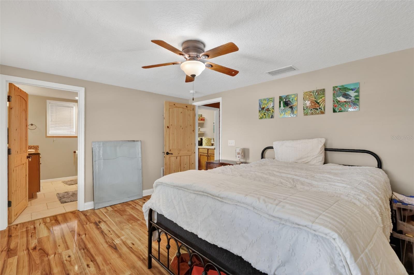 Image 14 of 28 For 5713 Lake Street