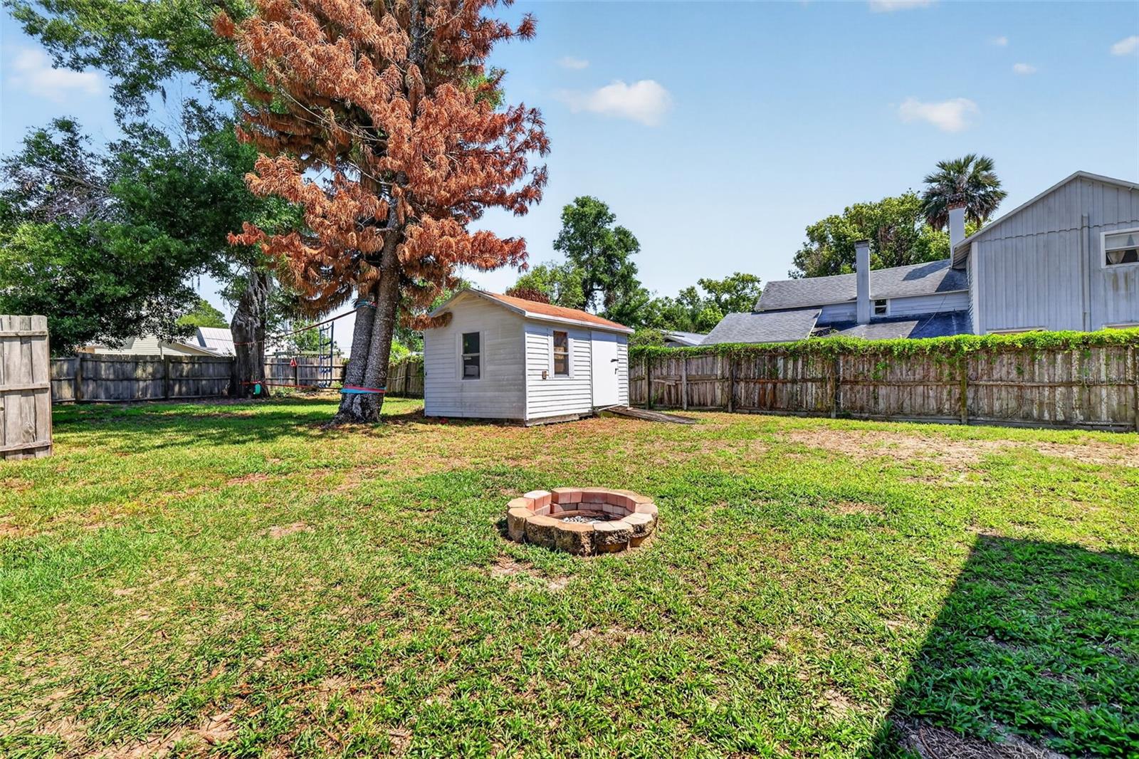 Image 25 of 28 For 5713 Lake Street