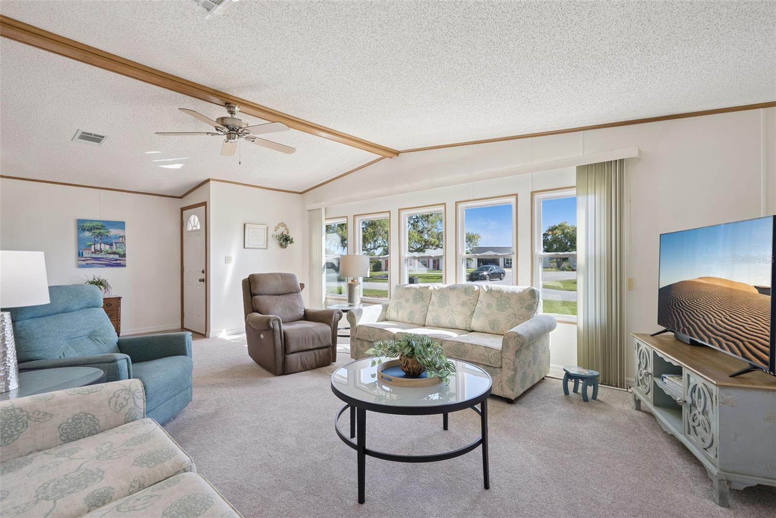 Image 11 of 65 For 24814 Pine Hill