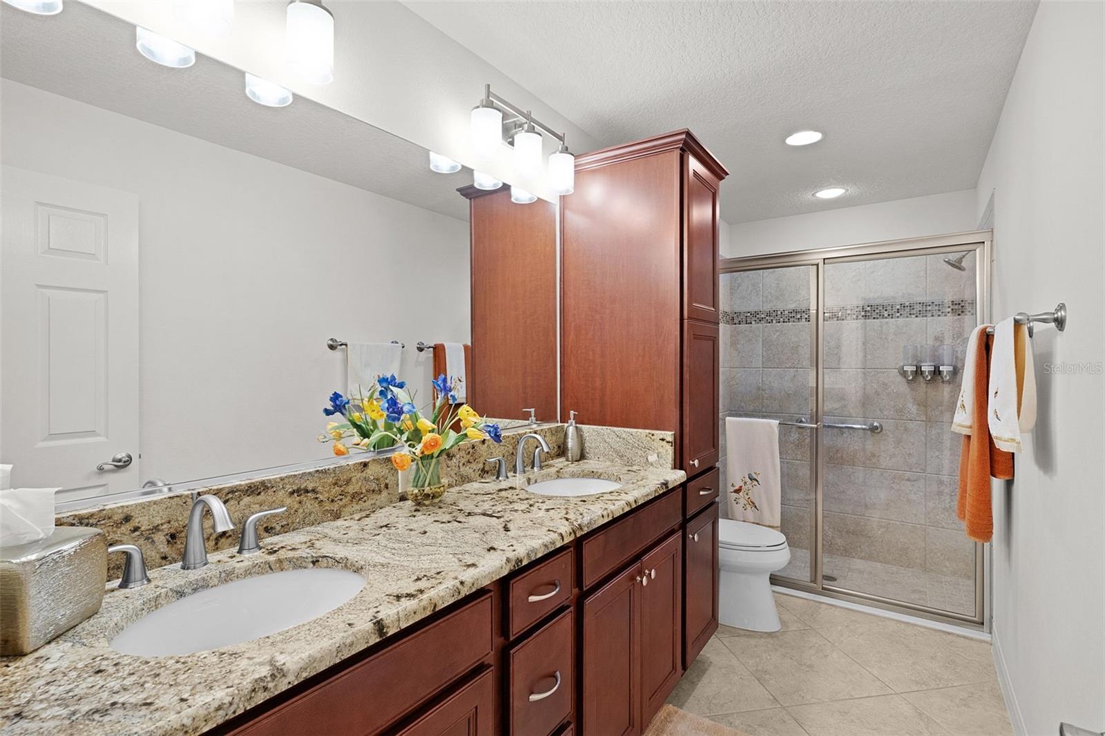 Image 22 of 49 For 2877 Charlevoix Street