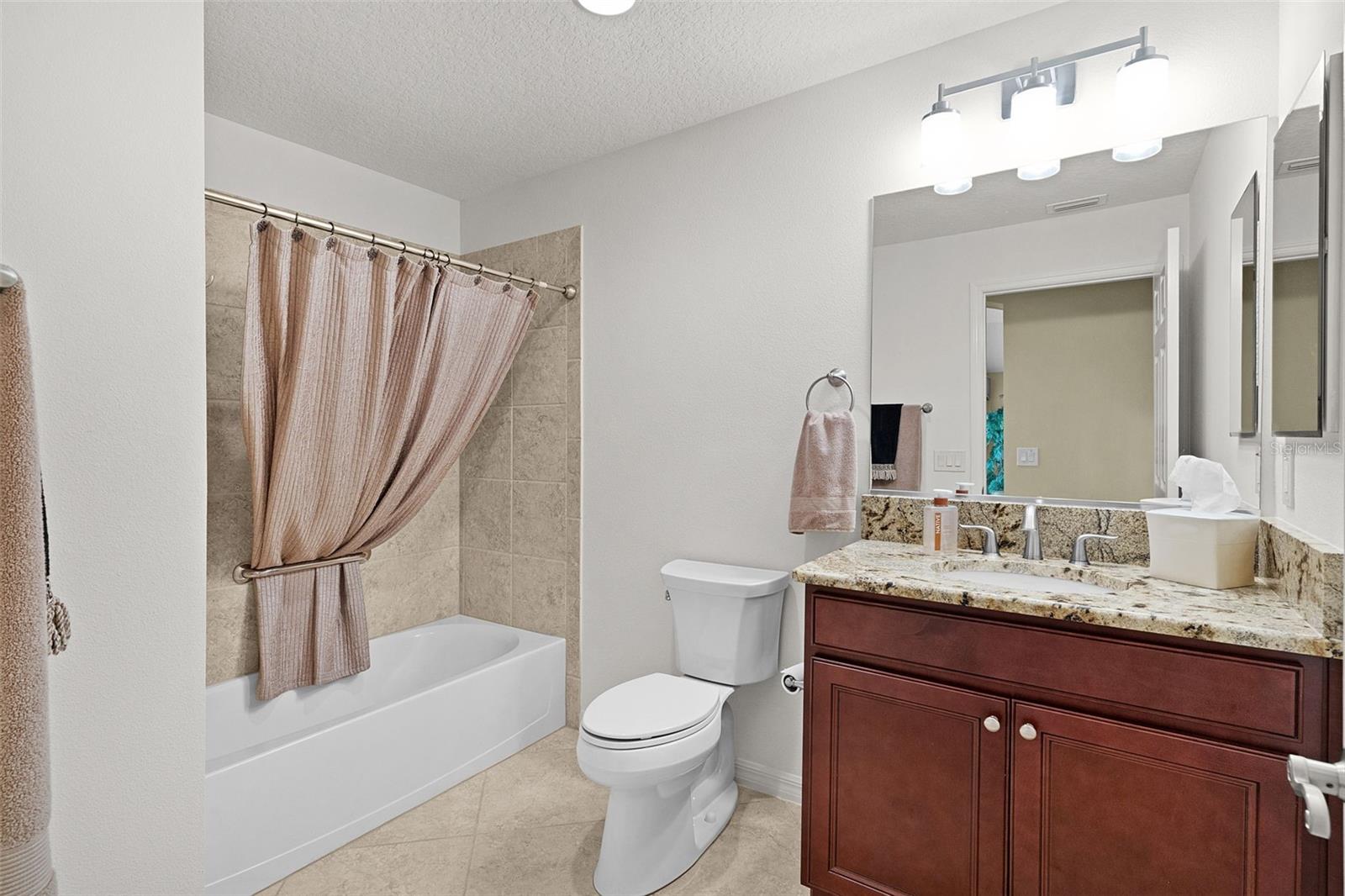 Image 26 of 49 For 2877 Charlevoix Street