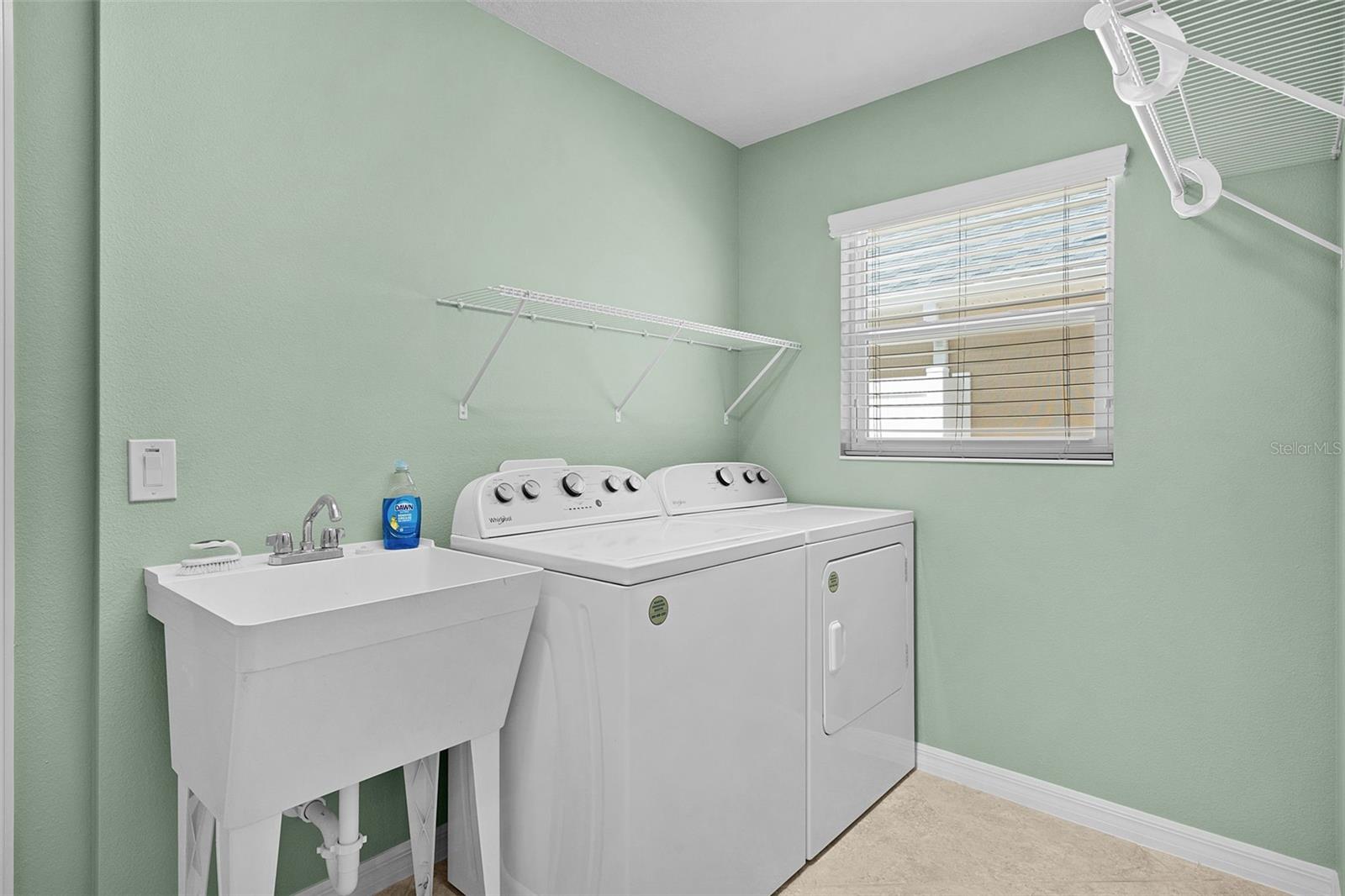 Image 31 of 49 For 2877 Charlevoix Street