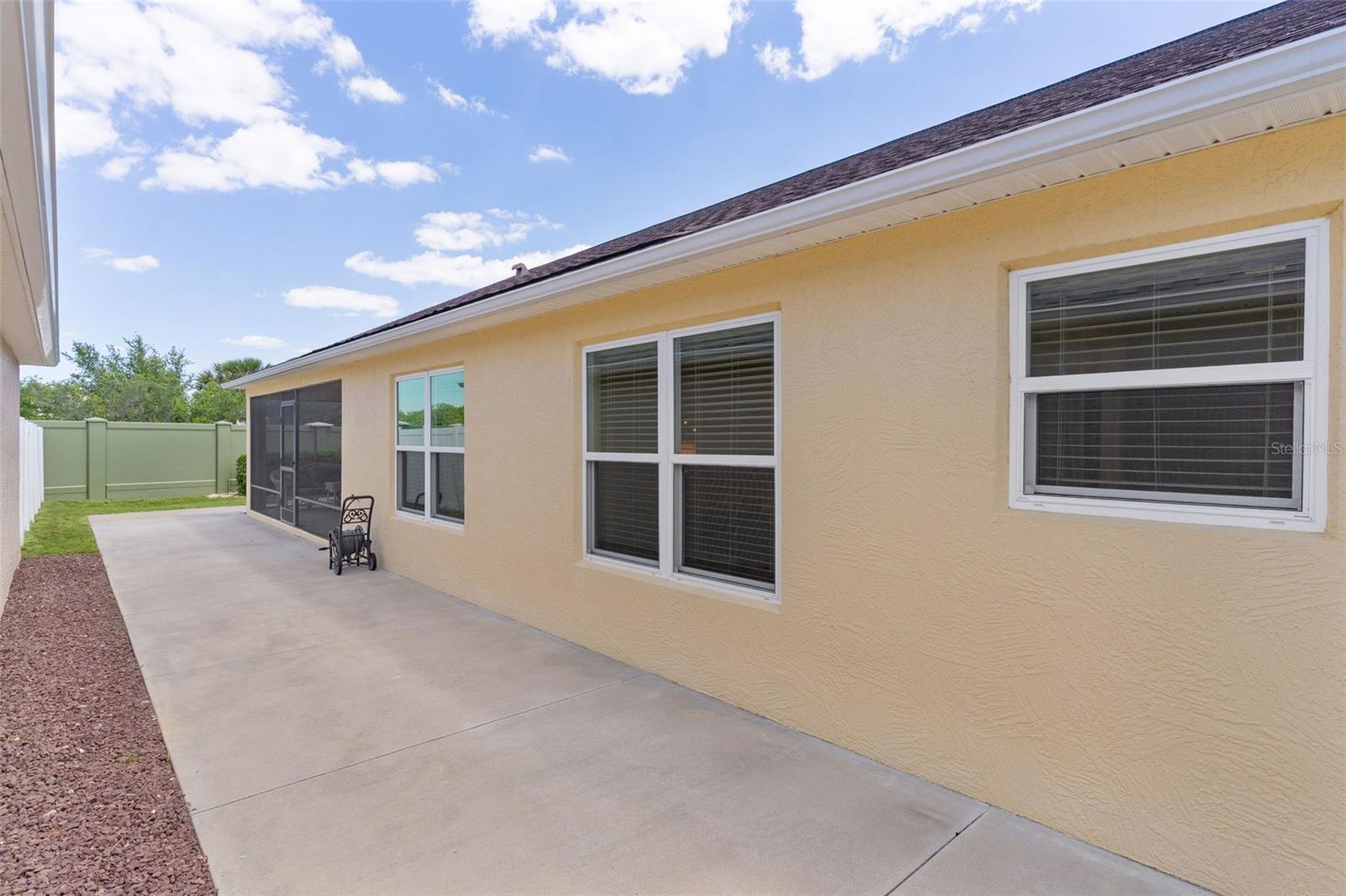 Image 38 of 49 For 2877 Charlevoix Street