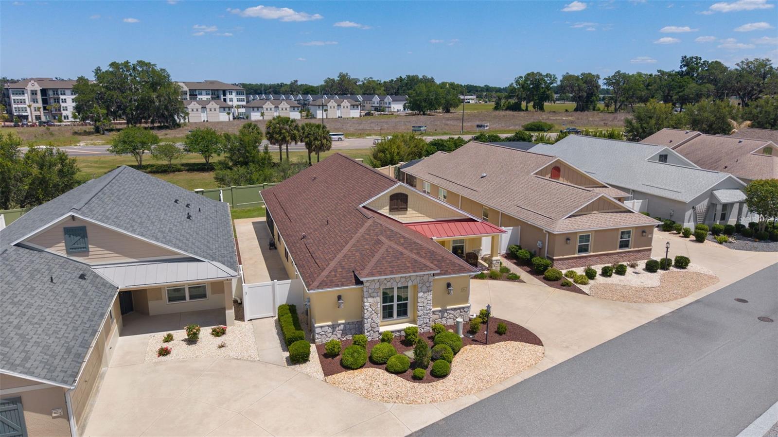 Image 44 of 49 For 2877 Charlevoix Street