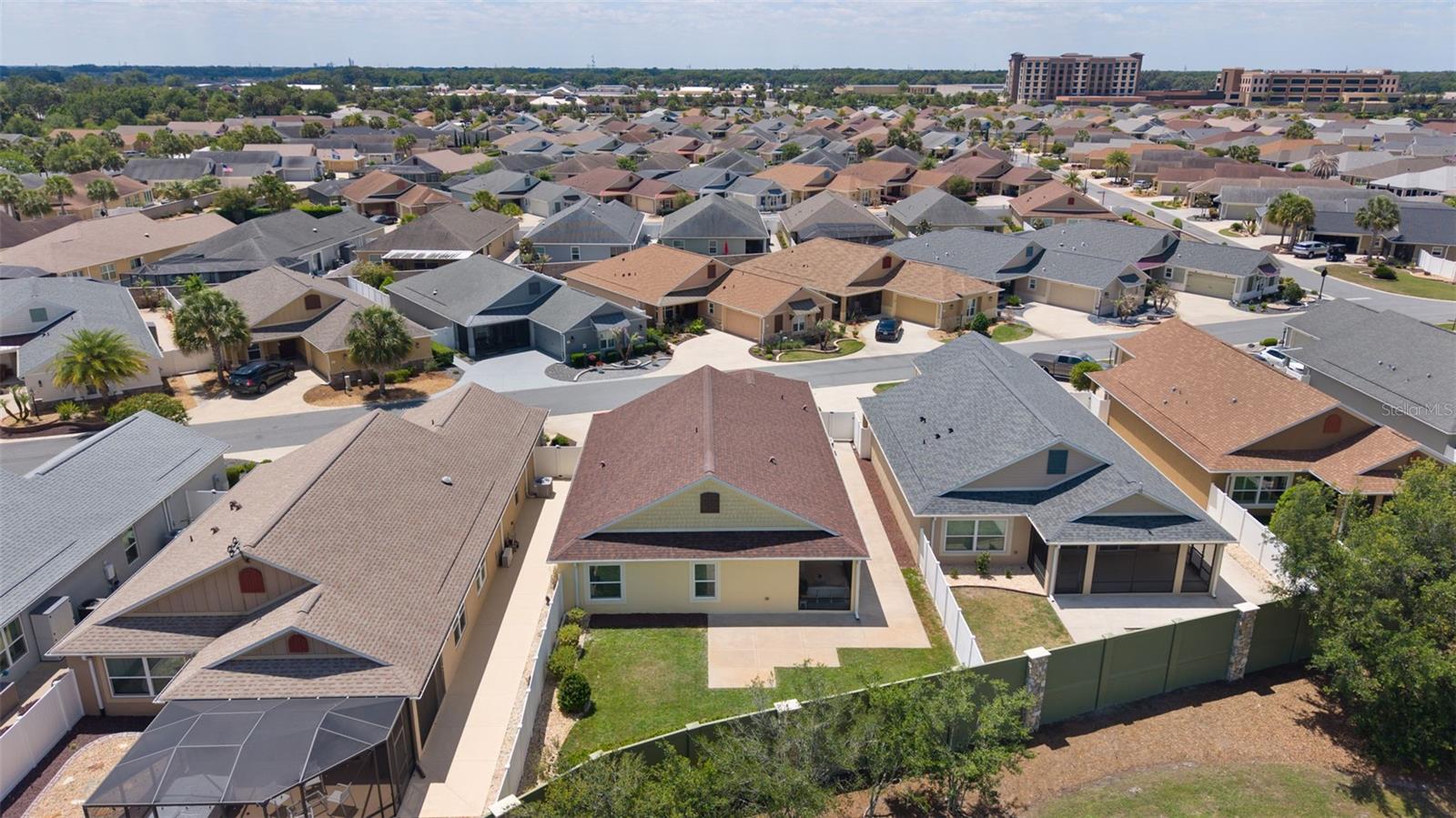 Image 47 of 49 For 2877 Charlevoix Street