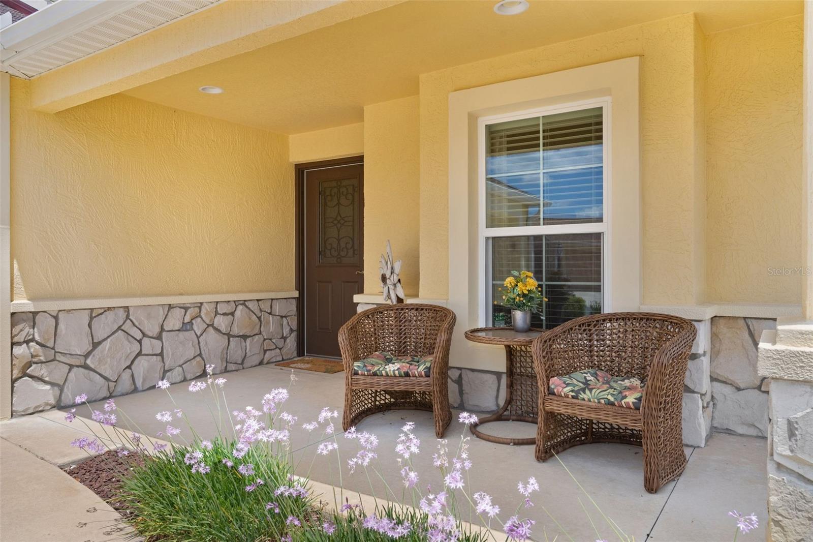 Image 6 of 49 For 2877 Charlevoix Street