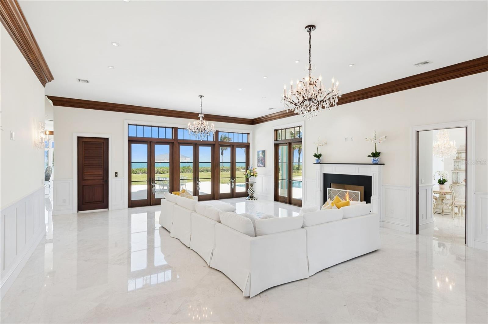 Image 19 of 60 For 716 Reef Road