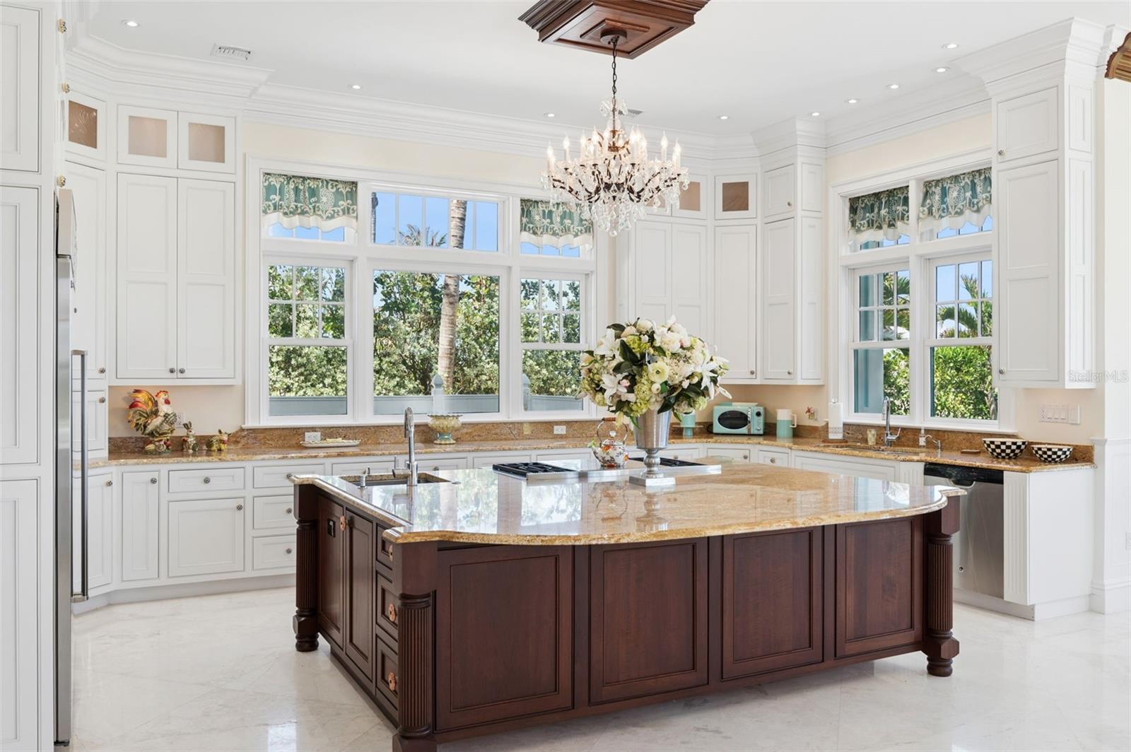 Image 21 of 60 For 716 Reef Road