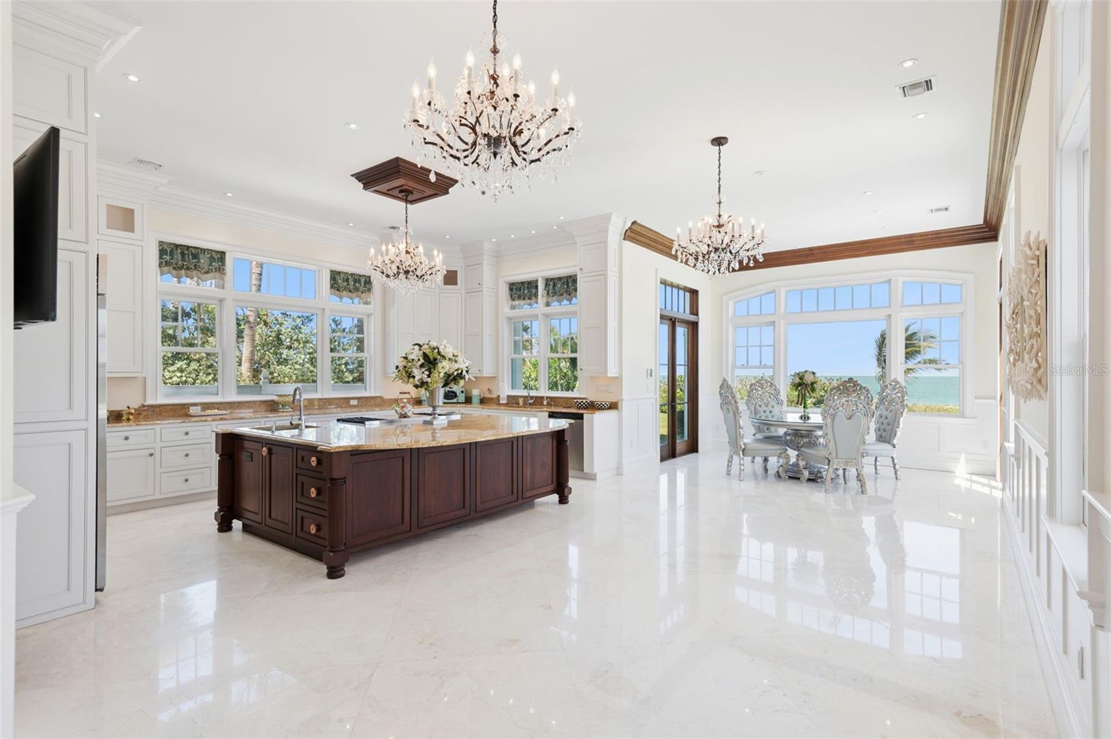 Image 22 of 60 For 716 Reef Road