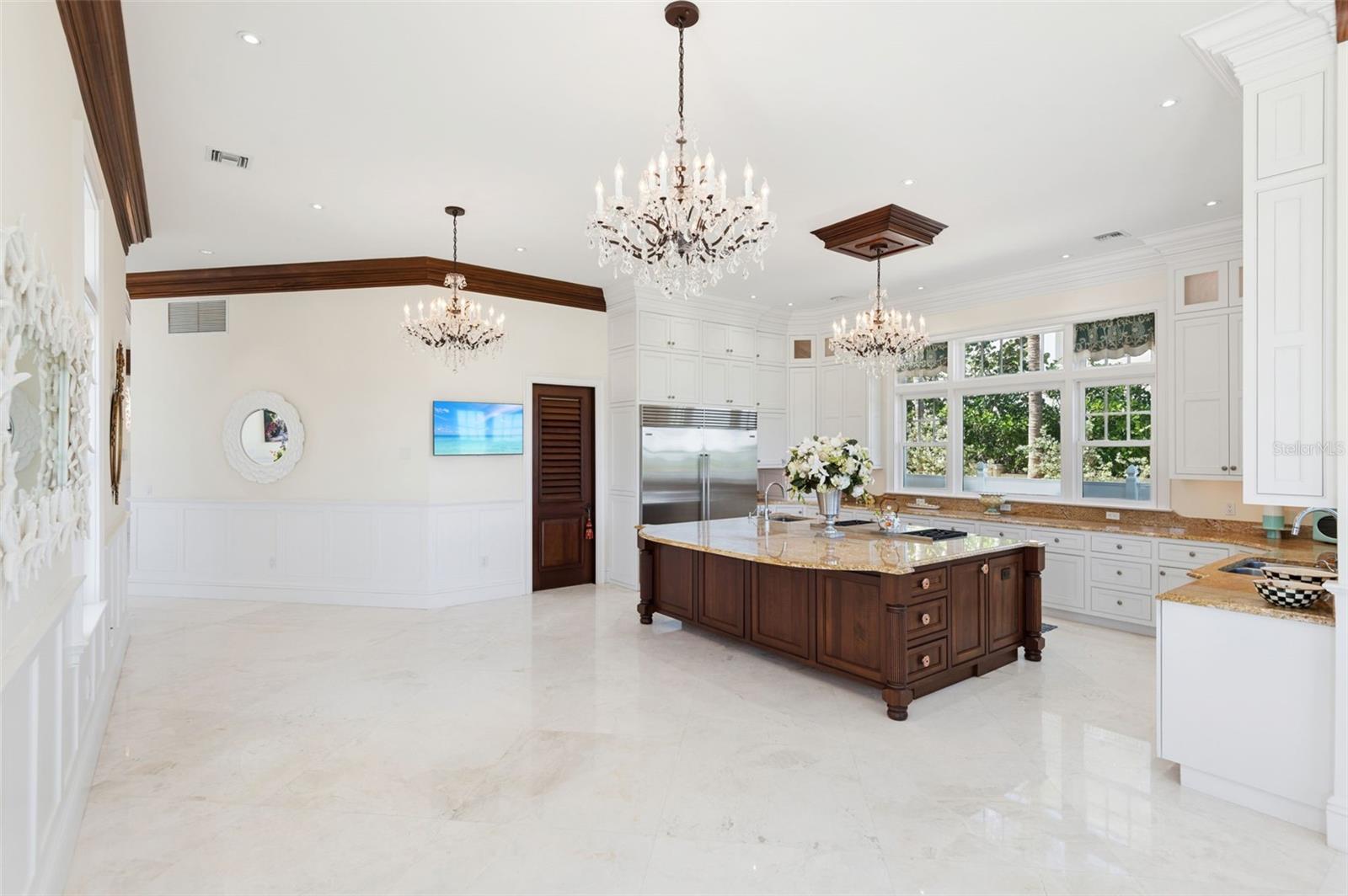 Image 24 of 60 For 716 Reef Road