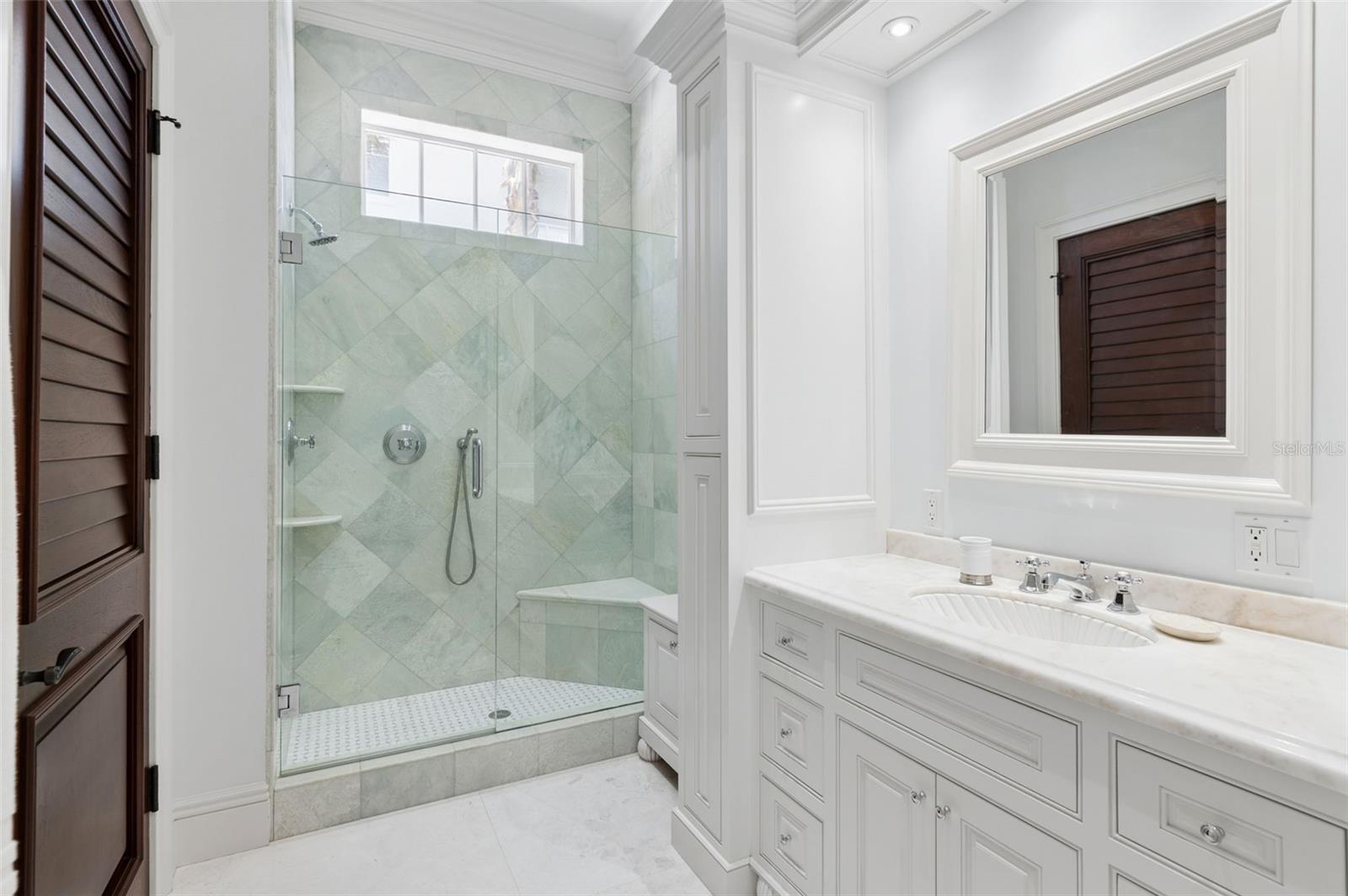 Image 28 of 60 For 716 Reef Road