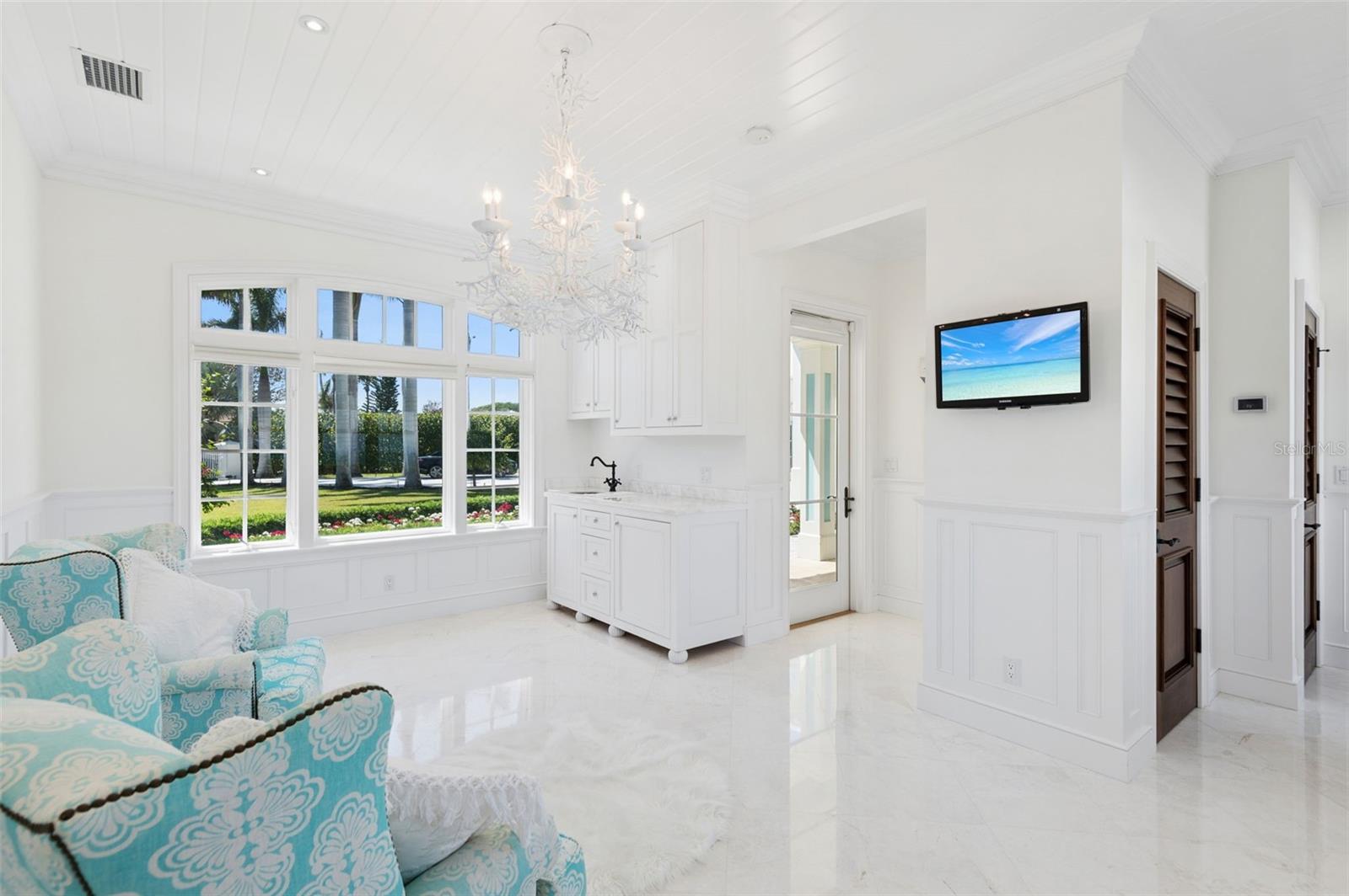 Image 36 of 60 For 716 Reef Road