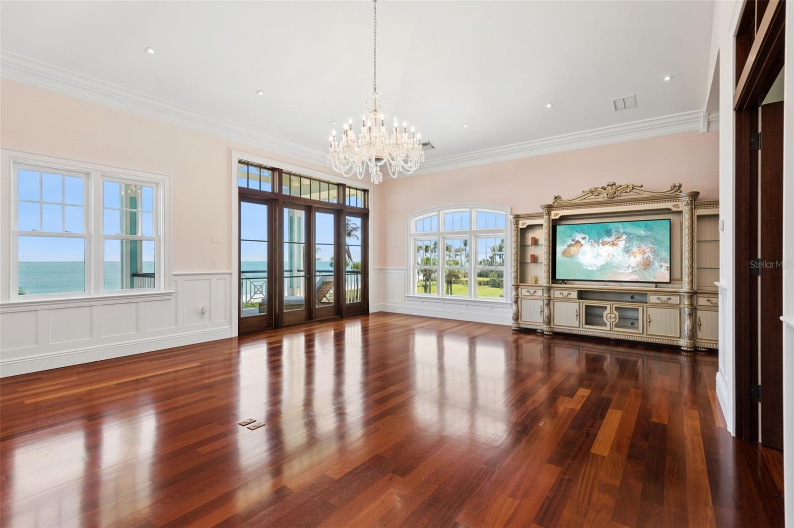 Image 42 of 60 For 716 Reef Road