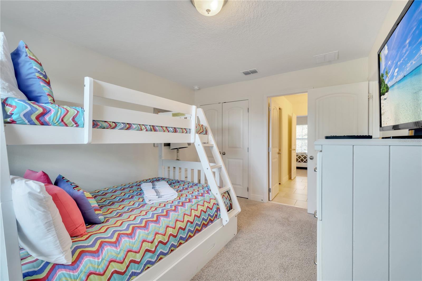 Image 10 of 22 For 4328 Acorn Court