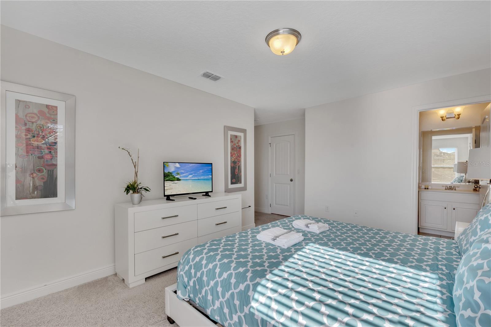 Image 16 of 22 For 4328 Acorn Court