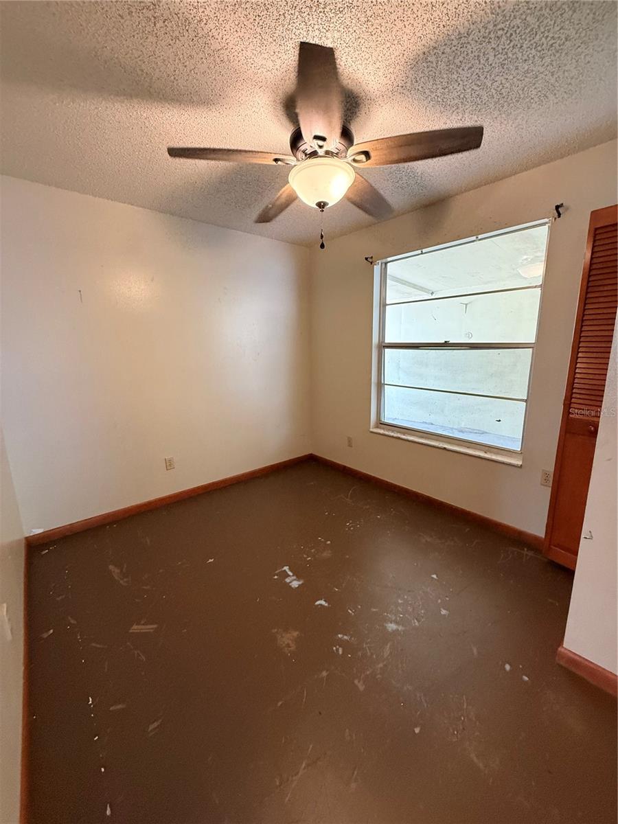 Image 10 of 16 For 11411 Huggins St