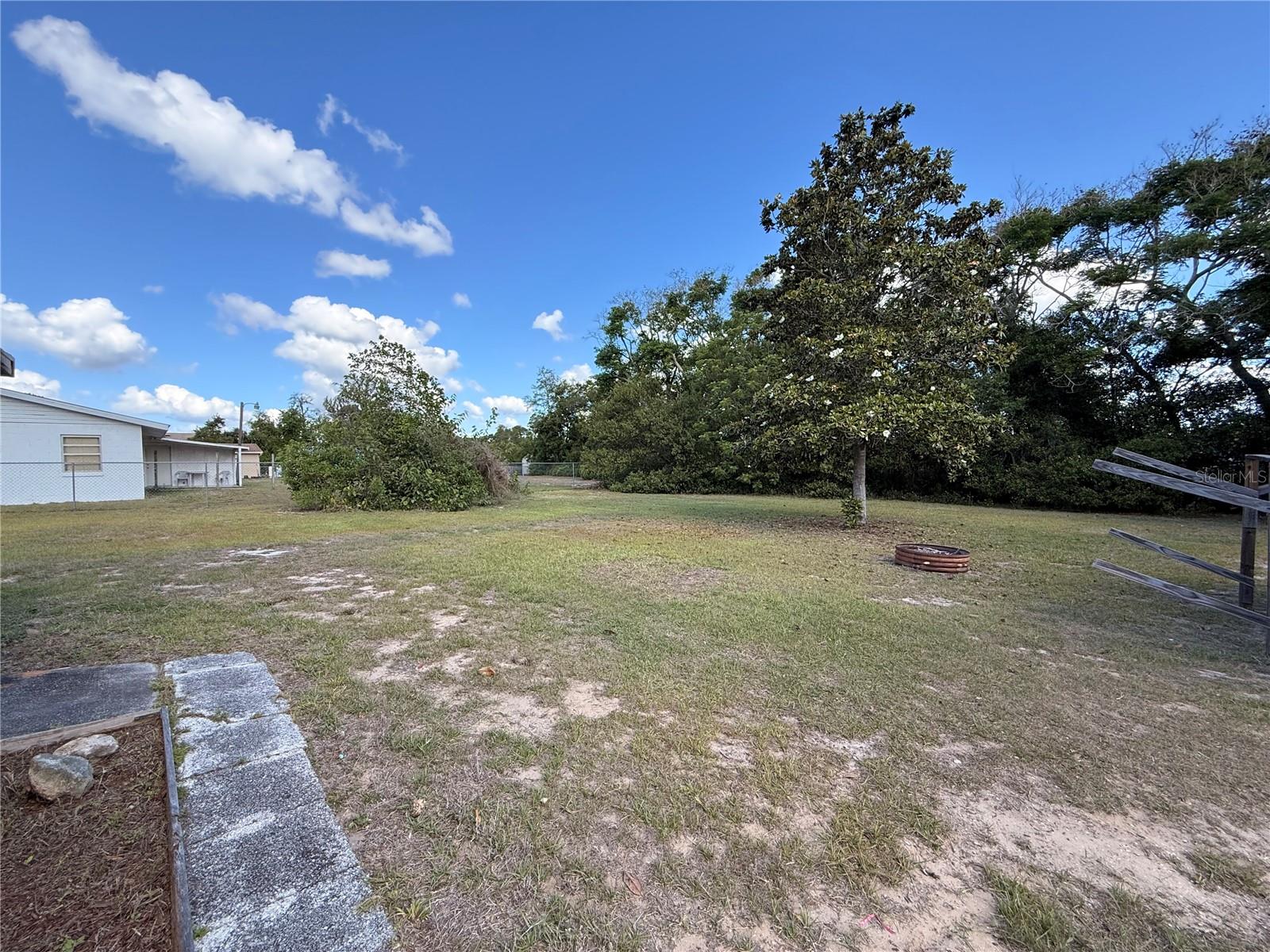 Image 15 of 16 For 11411 Huggins St