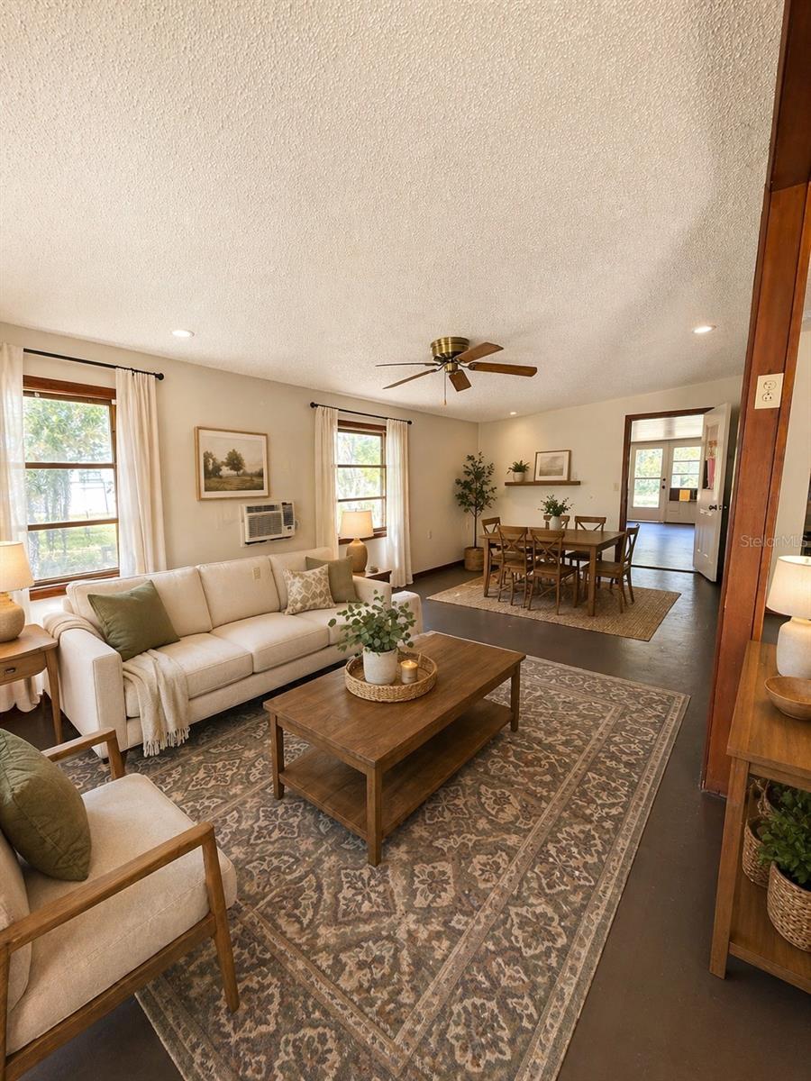 Image 2 of 16 For 11411 Huggins St