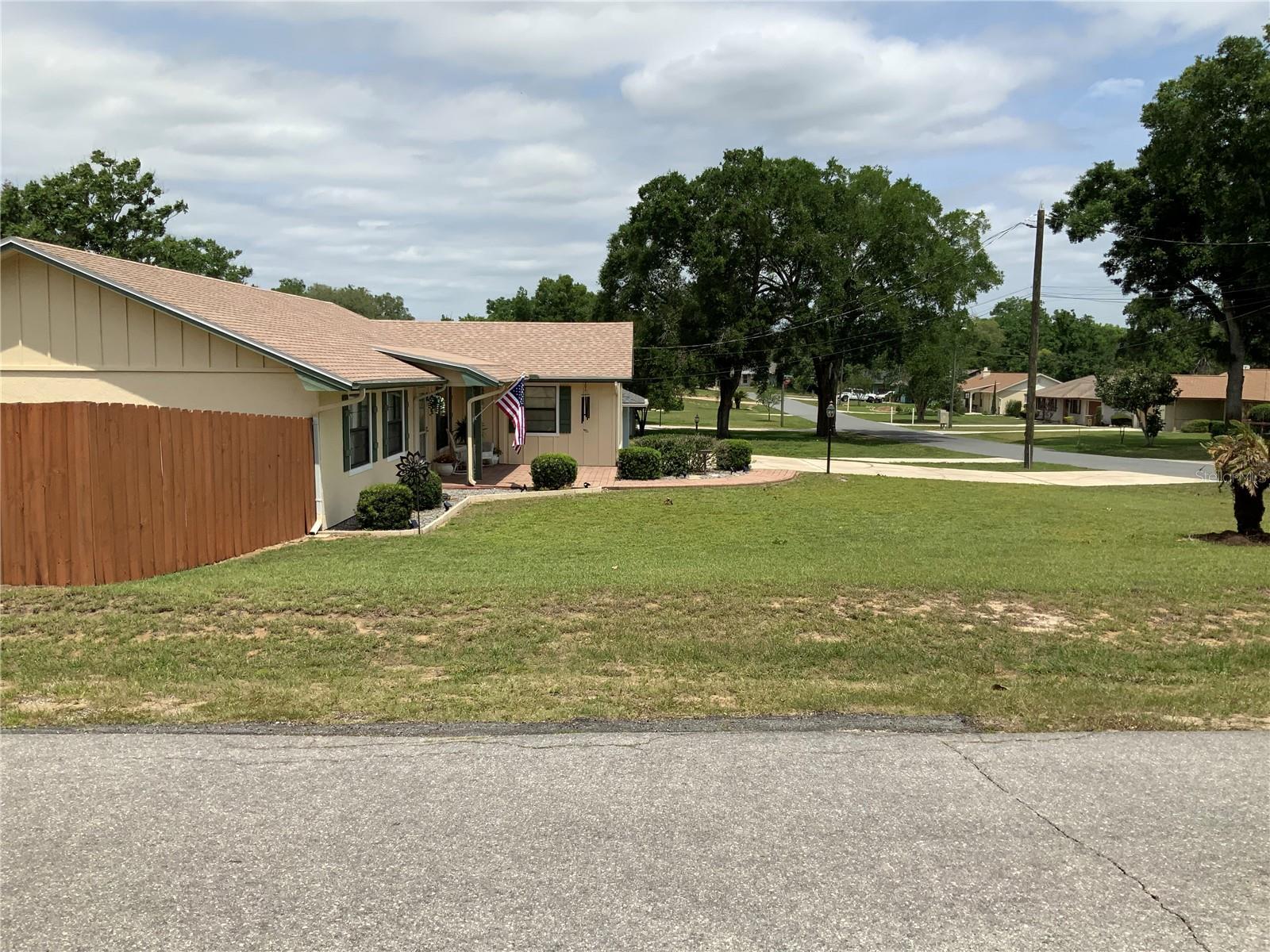 Image 3 of 33 For 200 Bryan Street