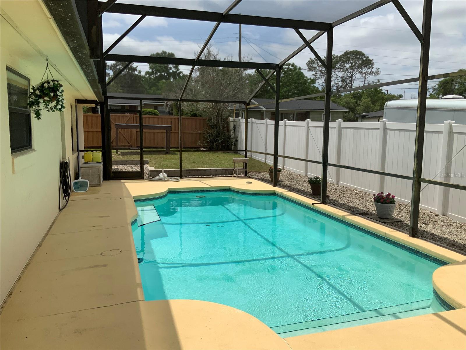 Image 4 of 33 For 200 Bryan Street