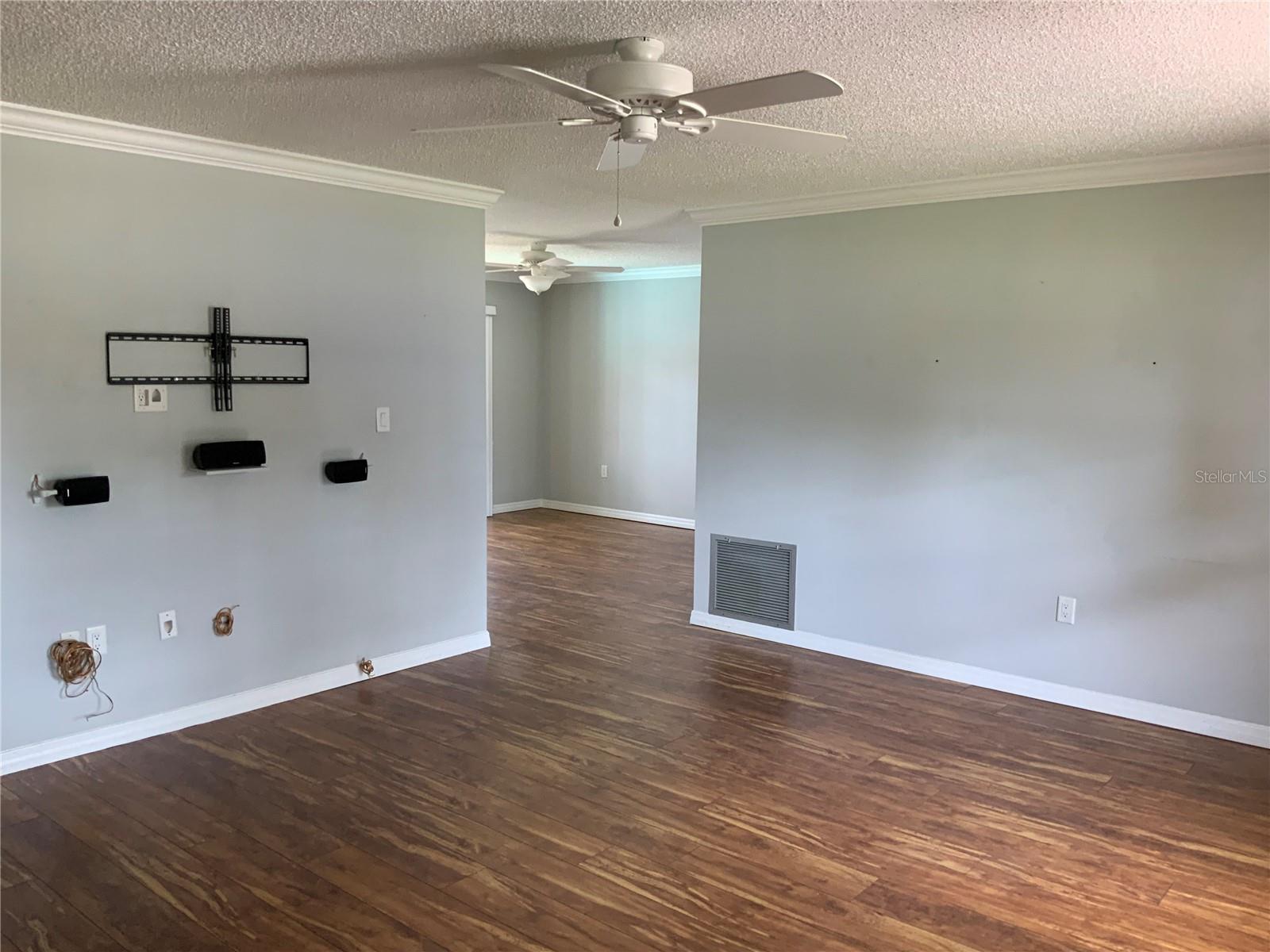 Image 5 of 33 For 200 Bryan Street