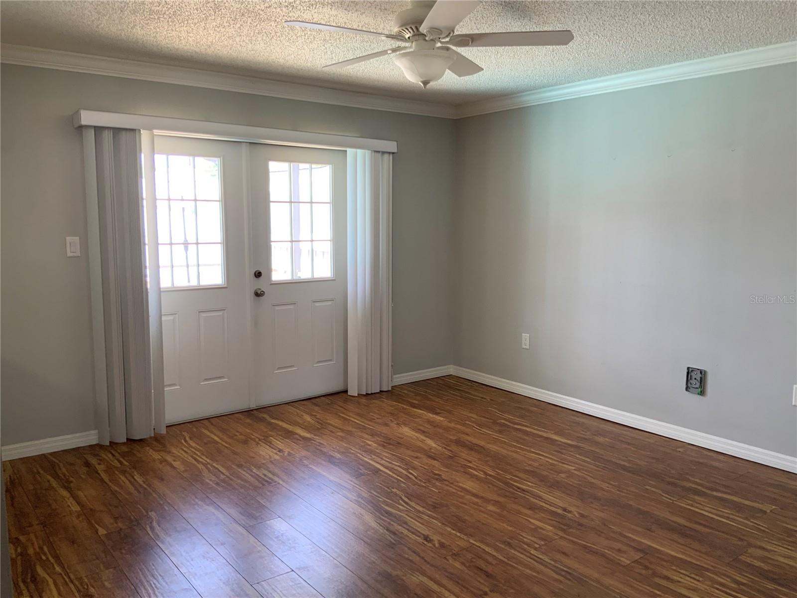 Image 9 of 33 For 200 Bryan Street