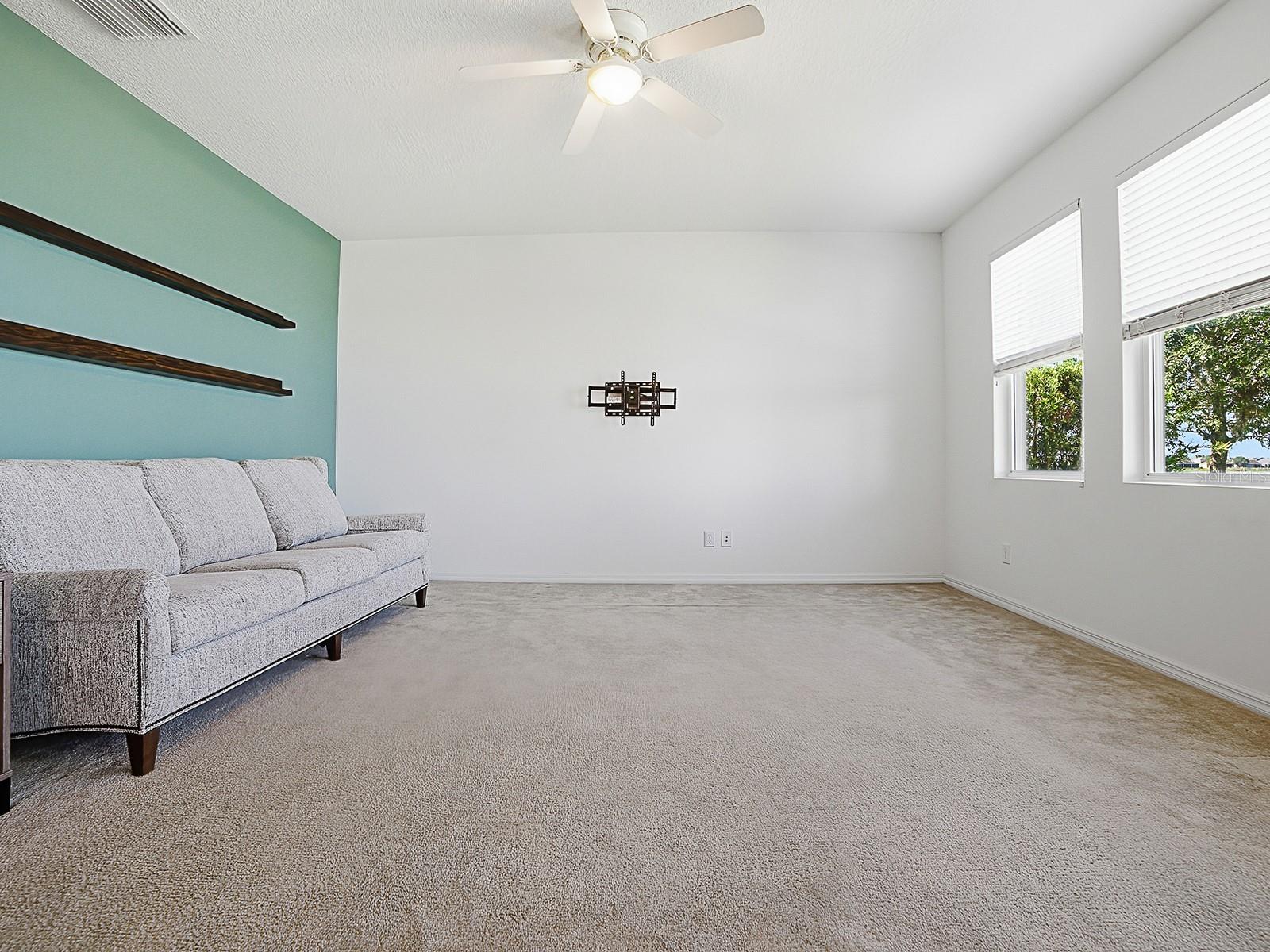 Image 4 of 72 For 509 Blue Cypress Drive